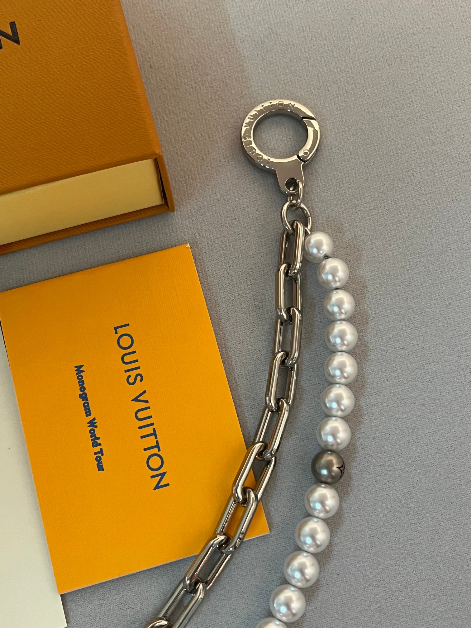 L0vis Vvtt0n Bag Charm