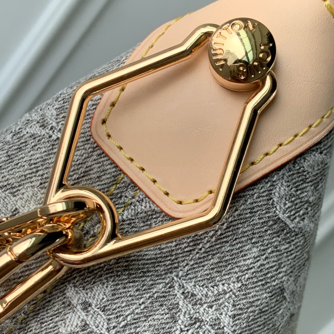 l0vis Vvtt0n coussin hobo mm black calf bag-38*33*10cm