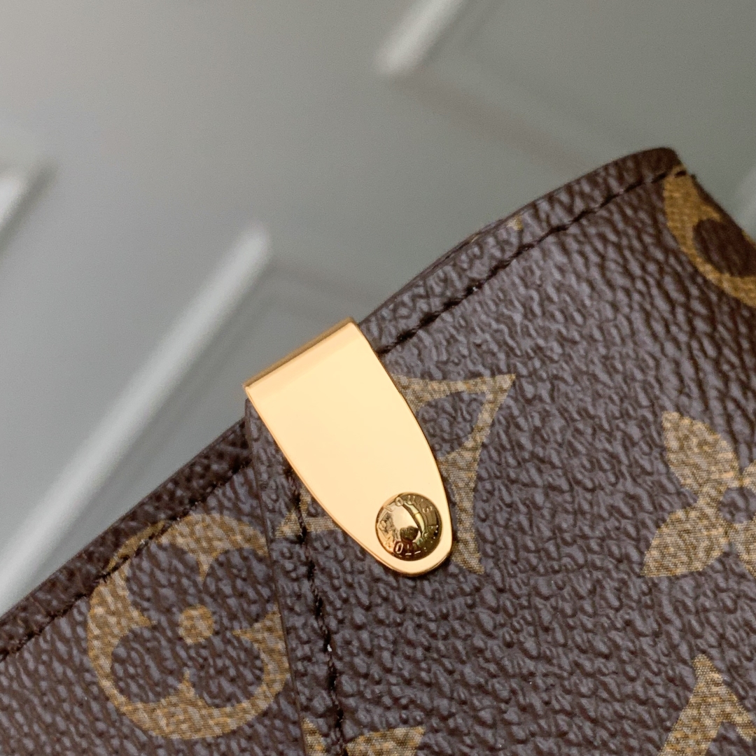 l0vis Vvtt0n métis phone bag -17.5 x 4 x 10.4cm