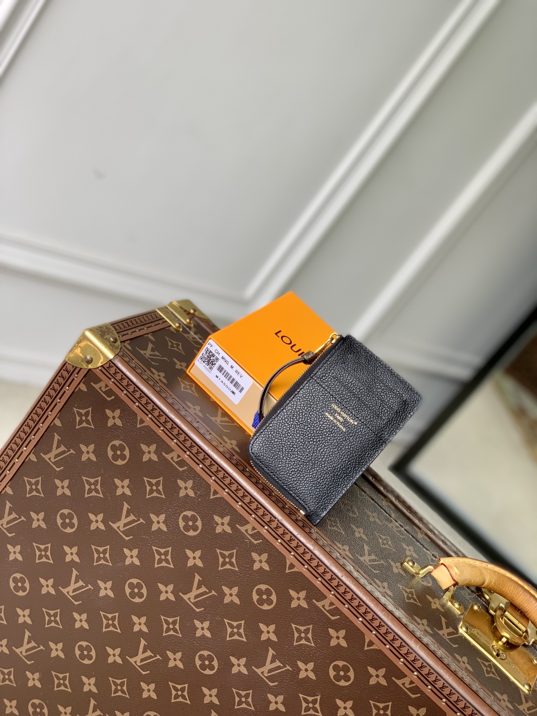 L0vis Vvtt0n Low Key Wallet - 8.5 x 1 x 13CM