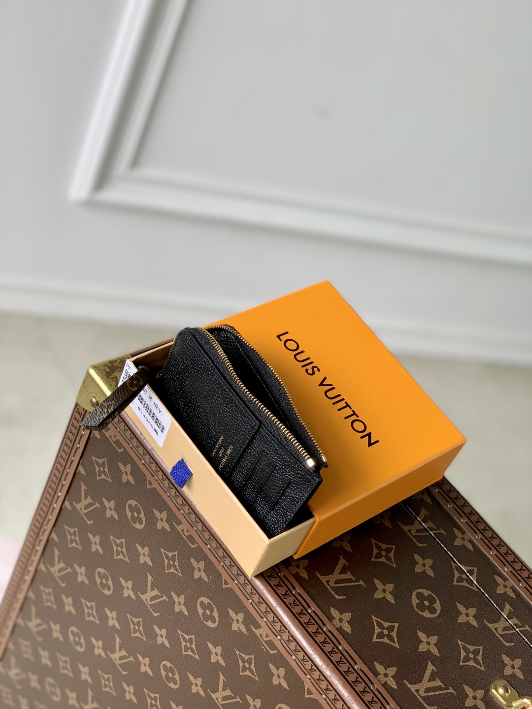 L0vis Vvtt0n Low Key Wallet - 8.5 x 1 x 13CM