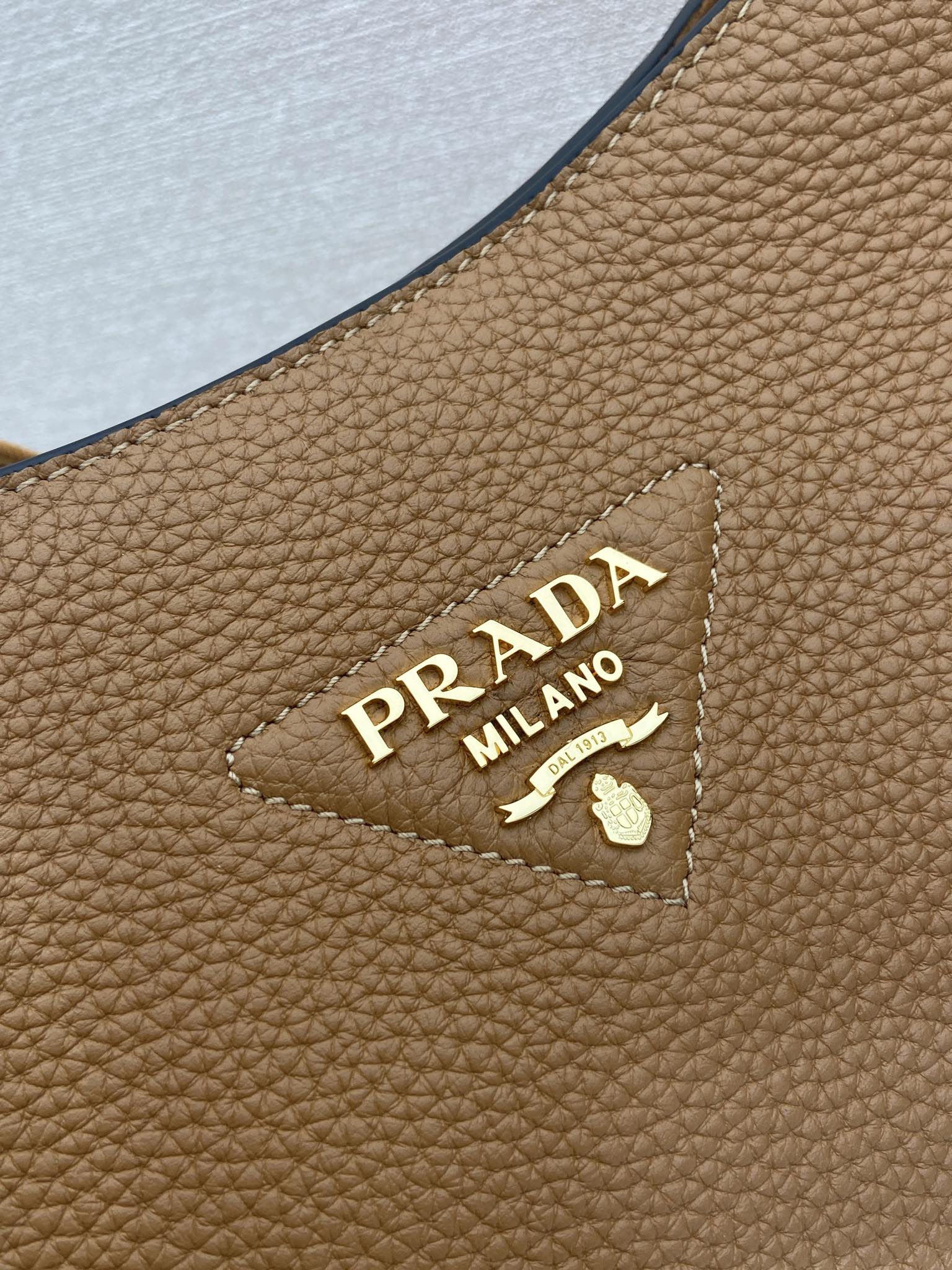 Pra*a 1BC073 Tote-30*28*12CM