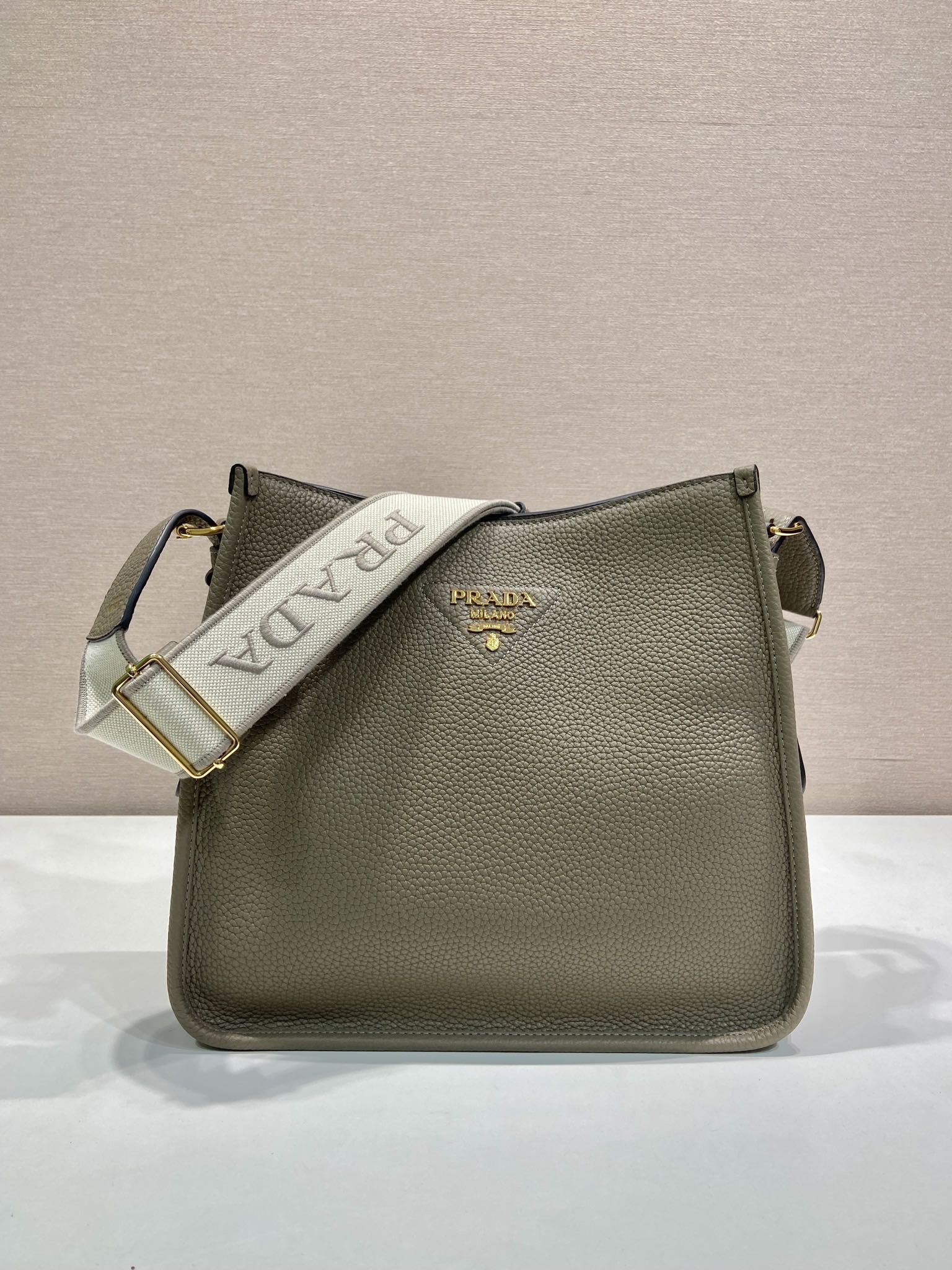Pra*a 1BC073 Tote-30*28*12CM