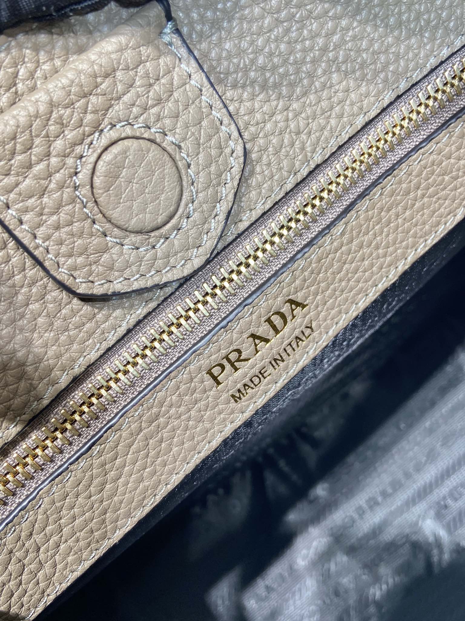 Pra*a 1BC073 Tote-30*28*12CM