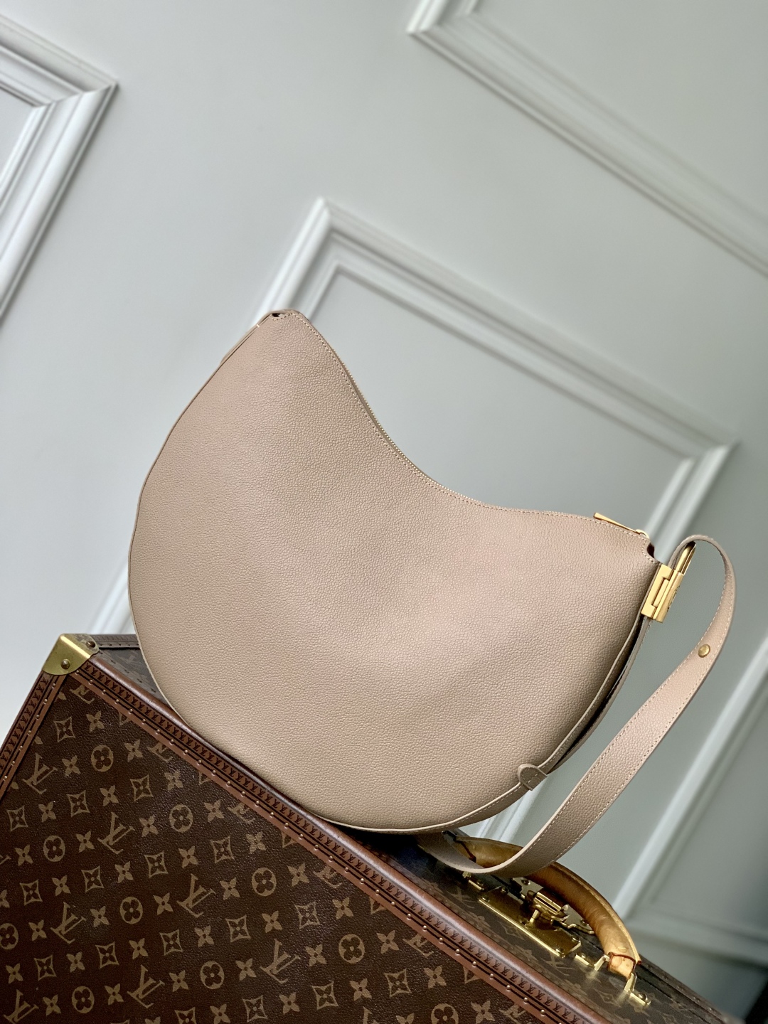 L0vis Vvtt0n Low Key Cookie Bag-M14417-26 x 5 x 32CM