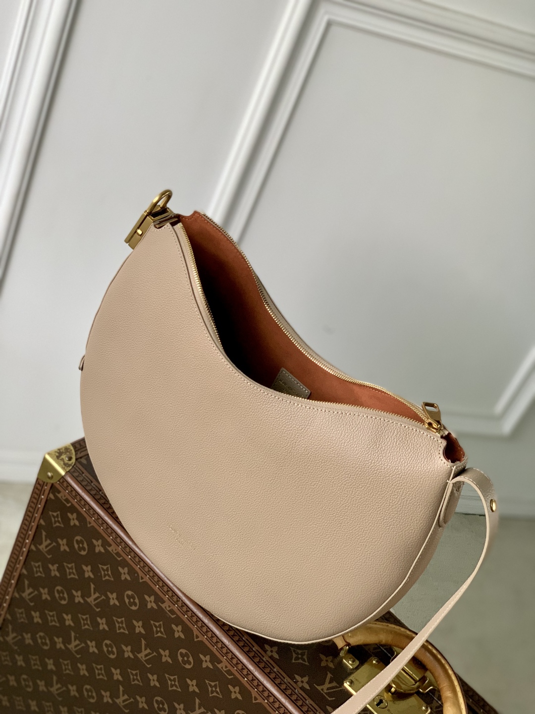 L0vis Vvtt0n Low Key Cookie Bag-M14417-26 x 5 x 32CM