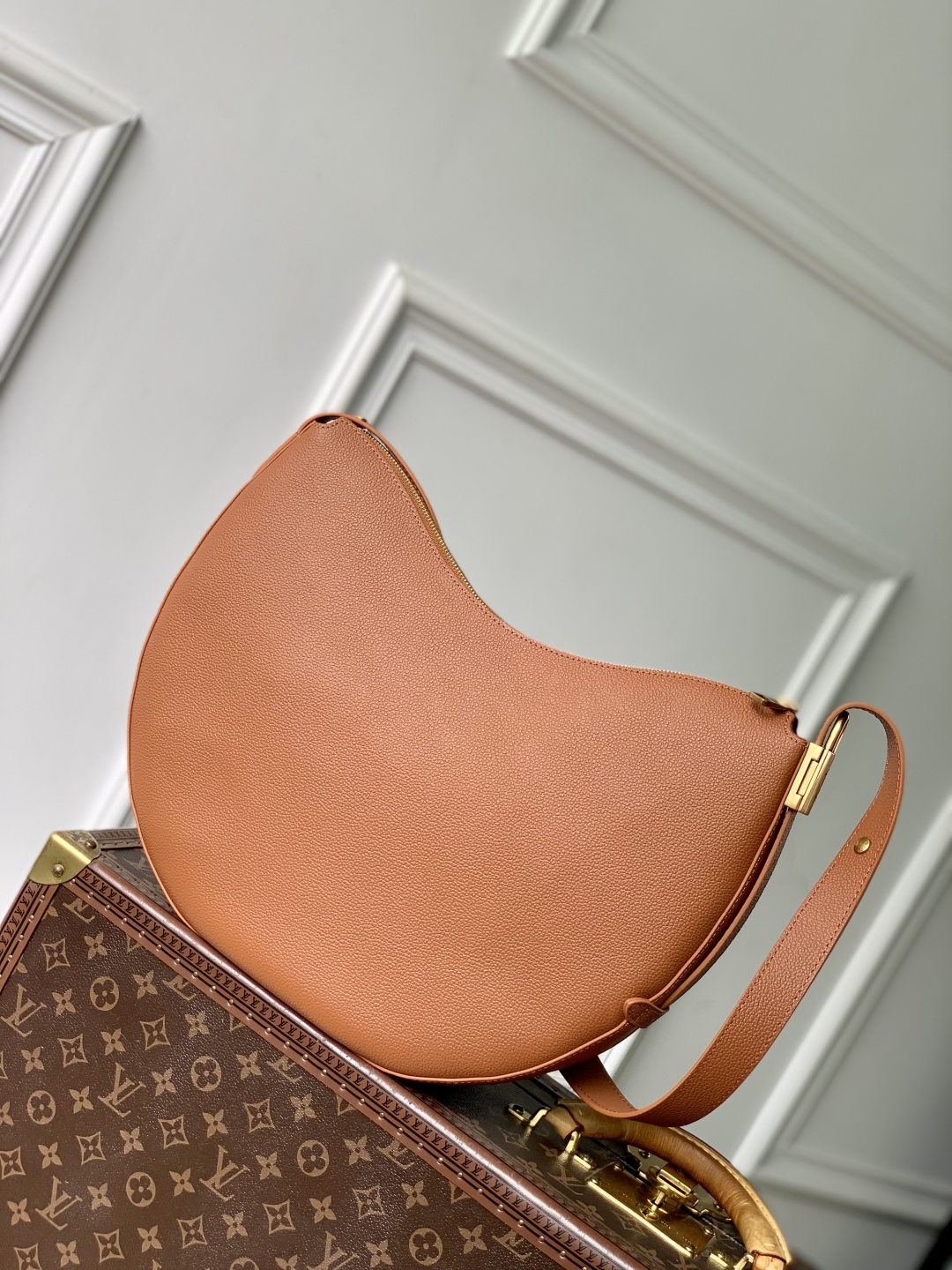 L0vis Vvtt0n Low Key Cookie Bag-M14417-26 x 5 x 32CM