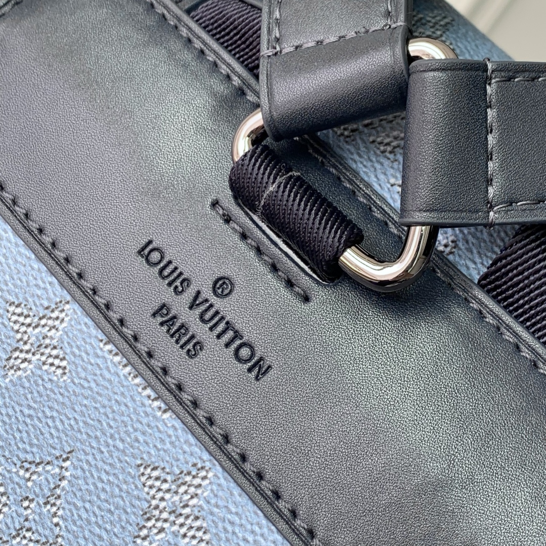 L0vis Vvtt0n Christopher Backpack M25016-38 x 44 x 12.5CM