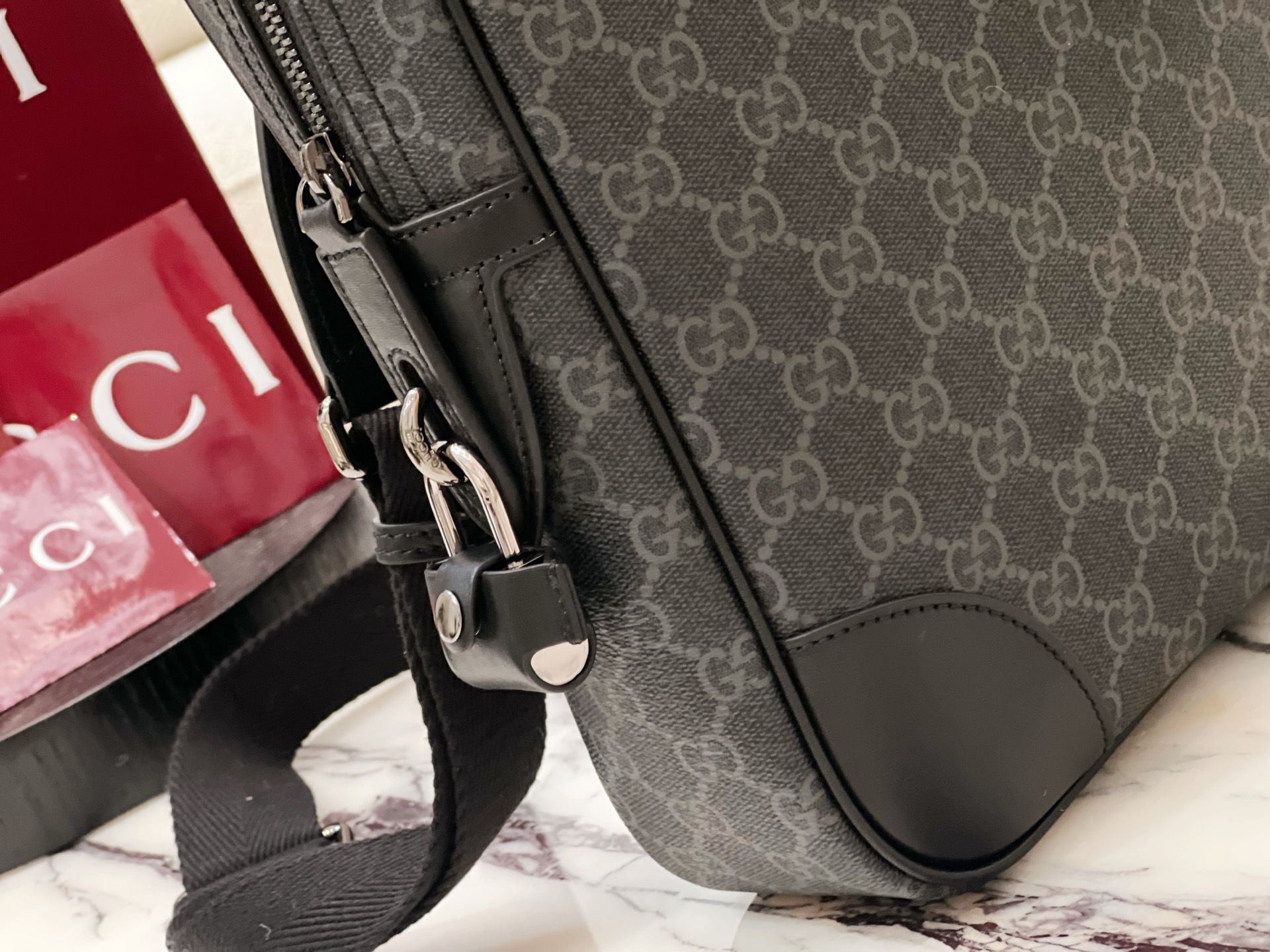 Gvc*1 GG Emblem Medium Briefcase-40*30*6CM