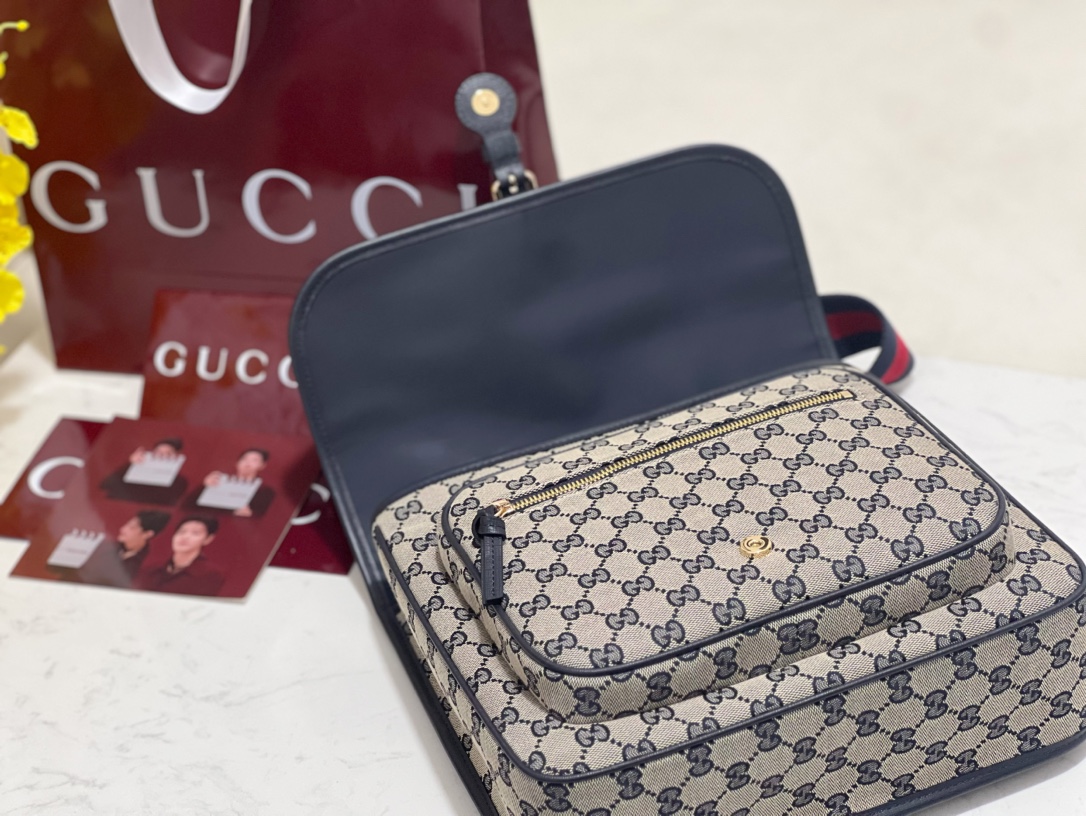 Gv*c* kids back to school clothing collection-25 × 29 × 10cm