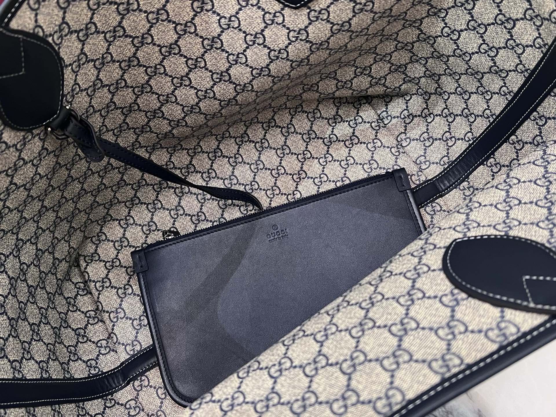 Gv*c* totissima reversible tote in dark blue denim -30.5 × 28 × 27cm