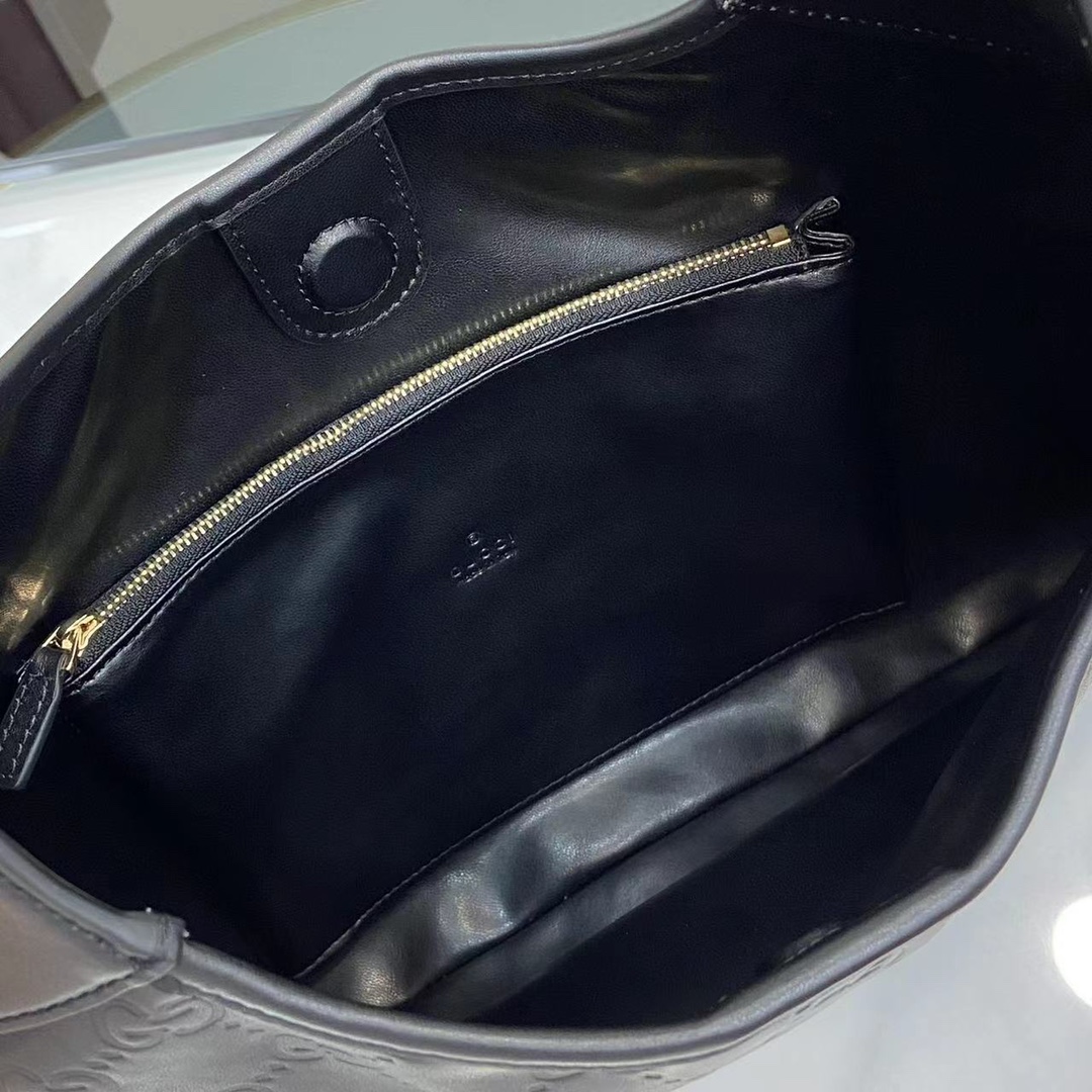 Gvc*1 Body Shoulder Bag-42*36*2CM
