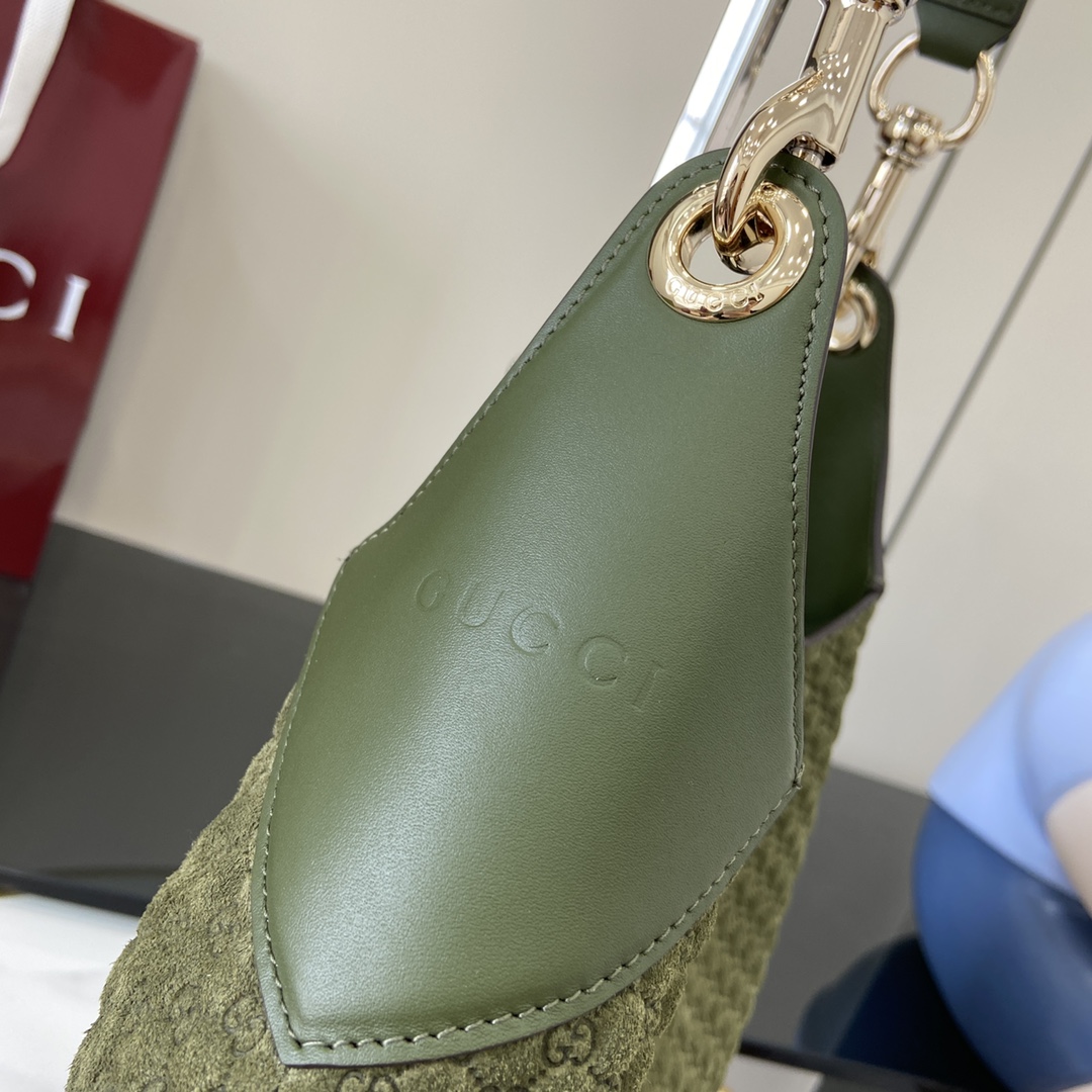 Gvc*1 Body Shoulder Bag-42*36*2CM