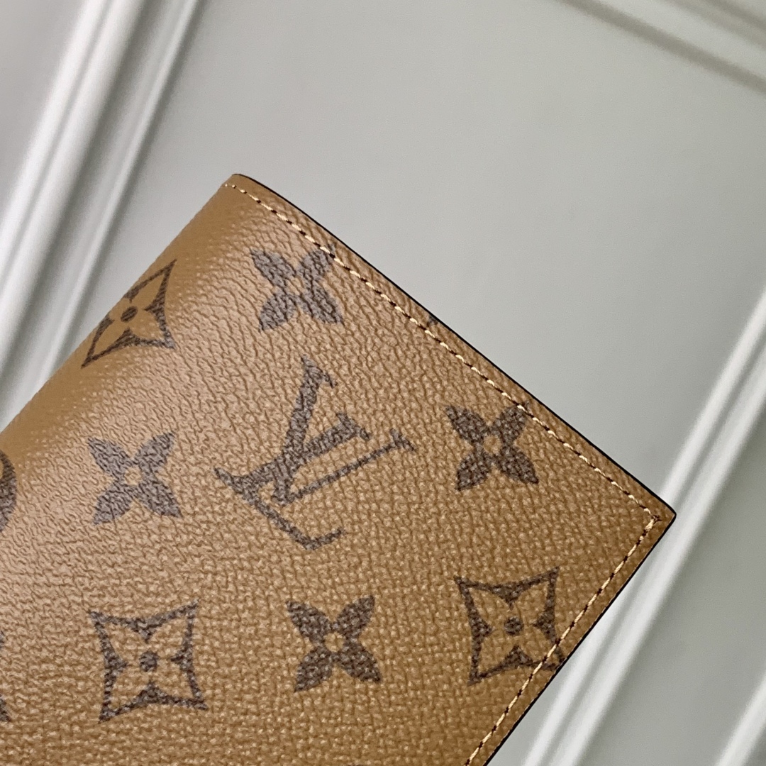 L0vis Vvtt0n Wallet-14 x 2.5 x 10CM