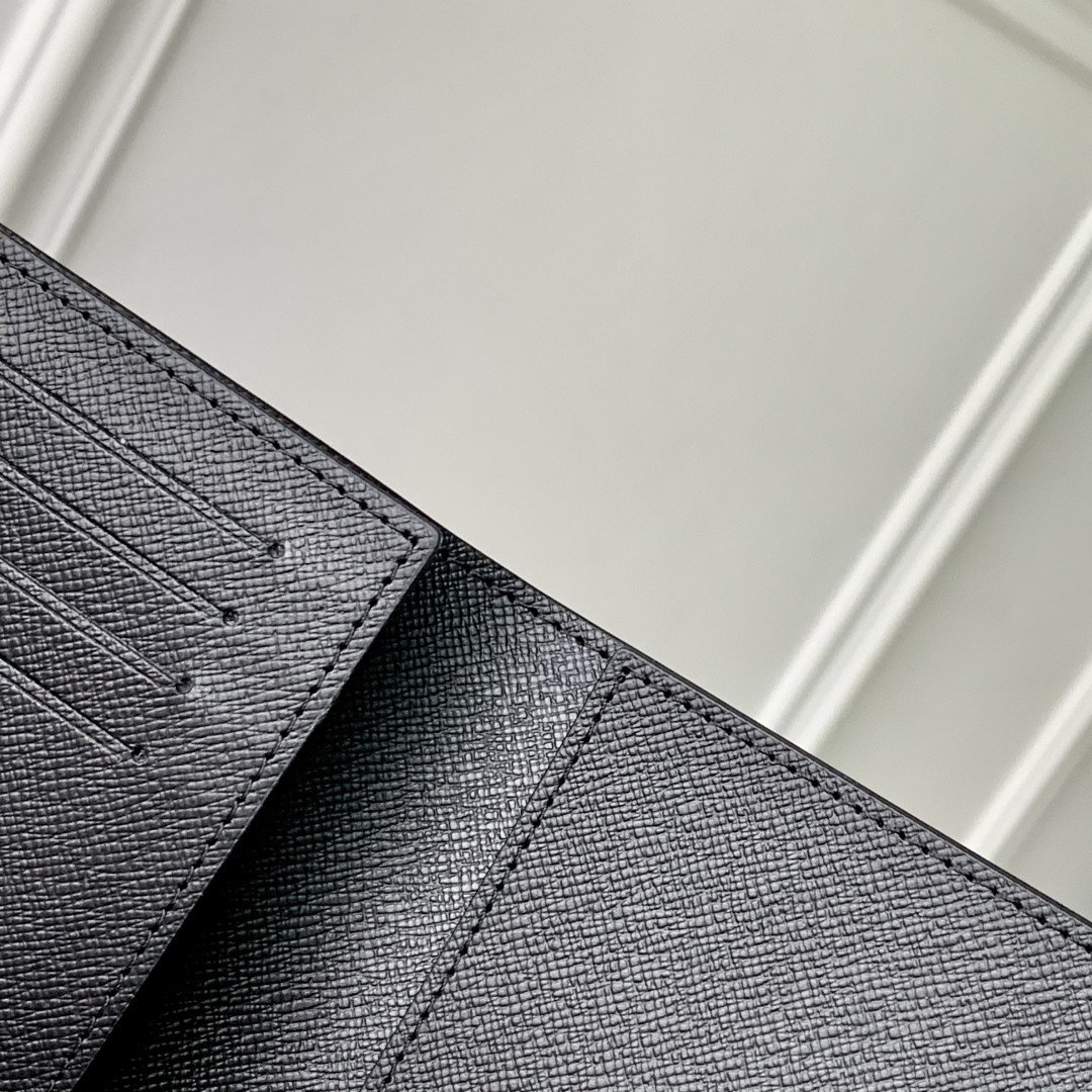 L0vis Vvtt0n Wallet-14 x 2.5 x 10CM