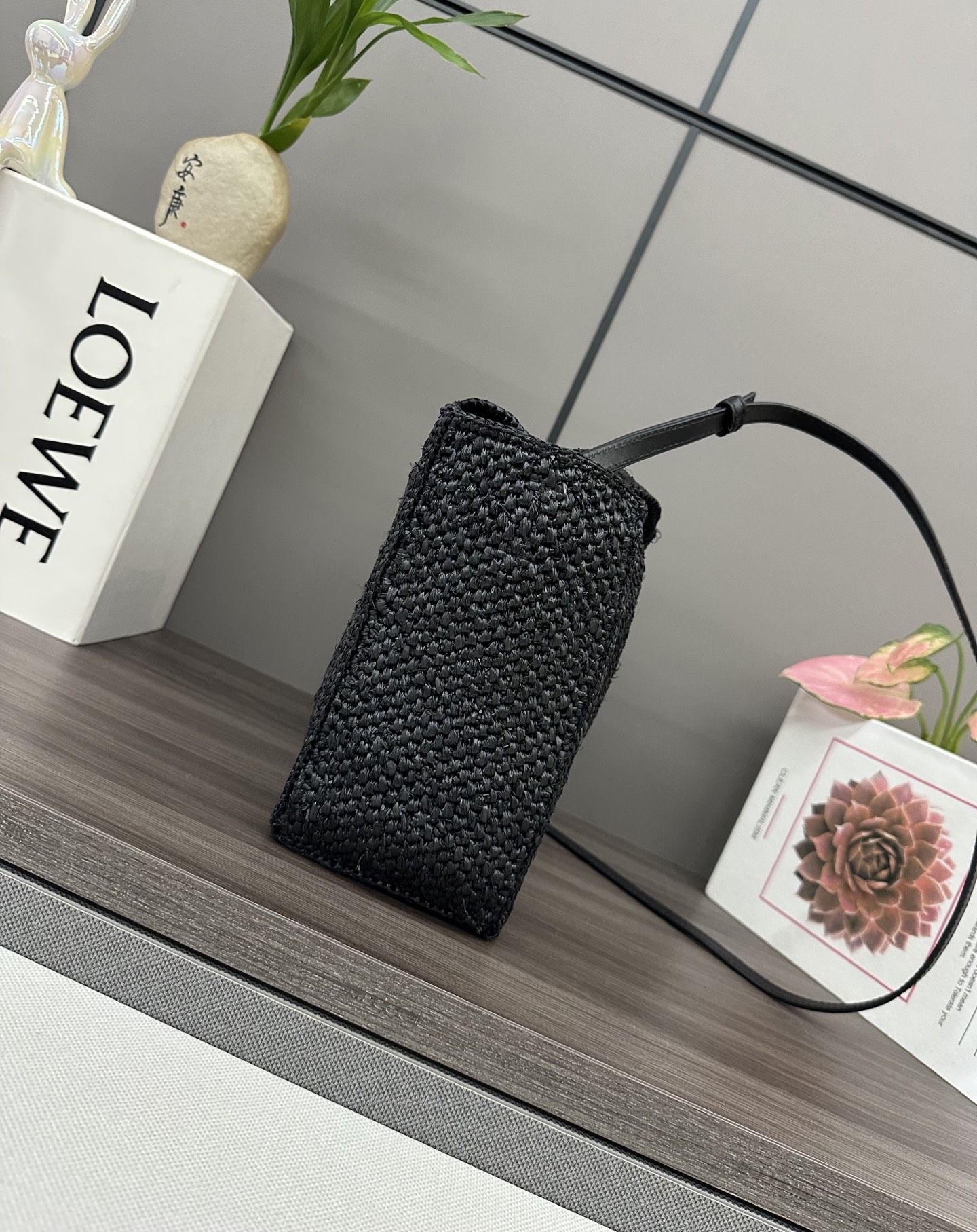 Lowee Raffia Font Tote Bag-24✕11✕19.5CM