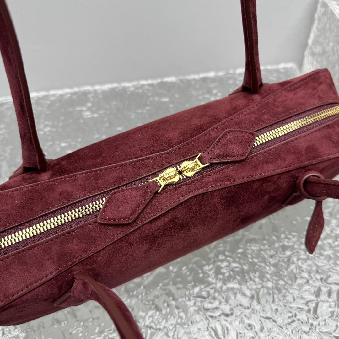 Alaïa Le Teckel "Sausage Dog" Shoulder Bag-32*13*10CM
