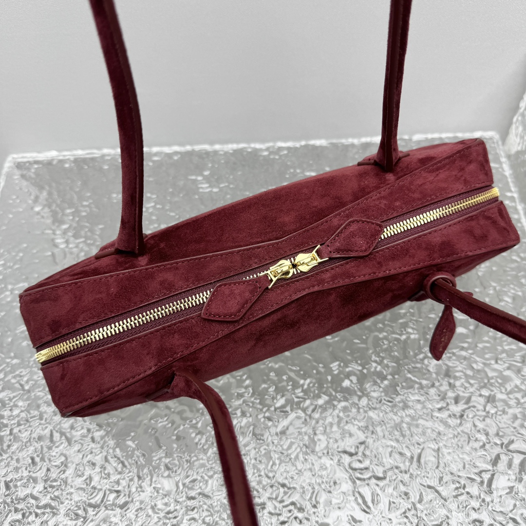 Alaïa Le Teckel "Sausage Dog" Shoulder Bag-32*13*10CM