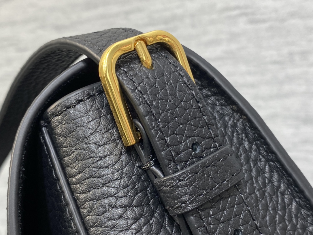 Di0r Bobby East-West Bag-22*6*17CM