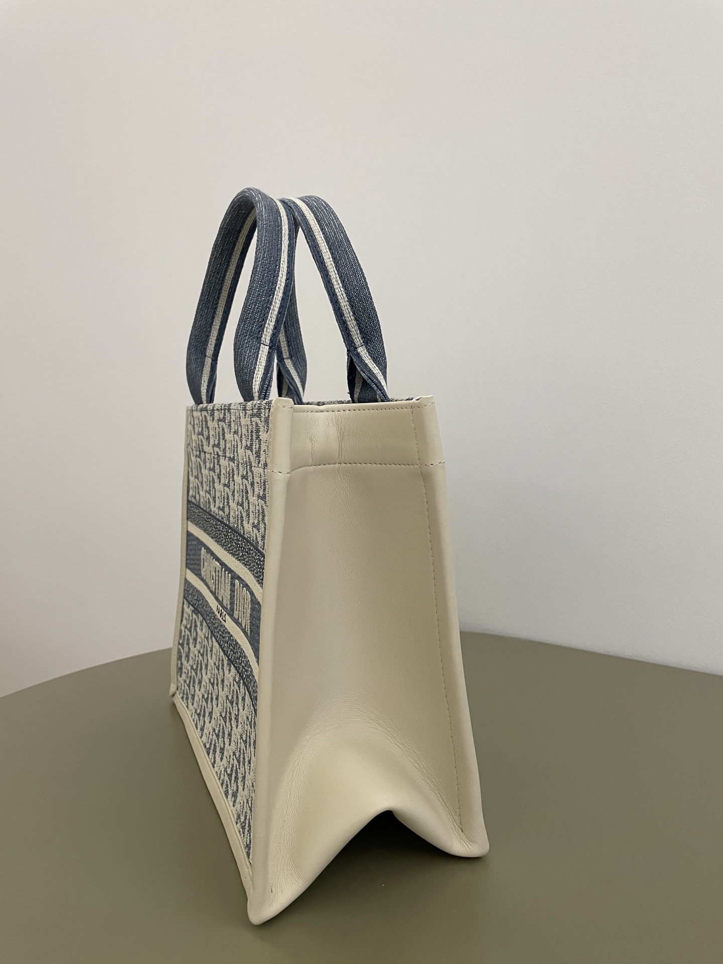 Diro Small Book Tote-26*8*22CM