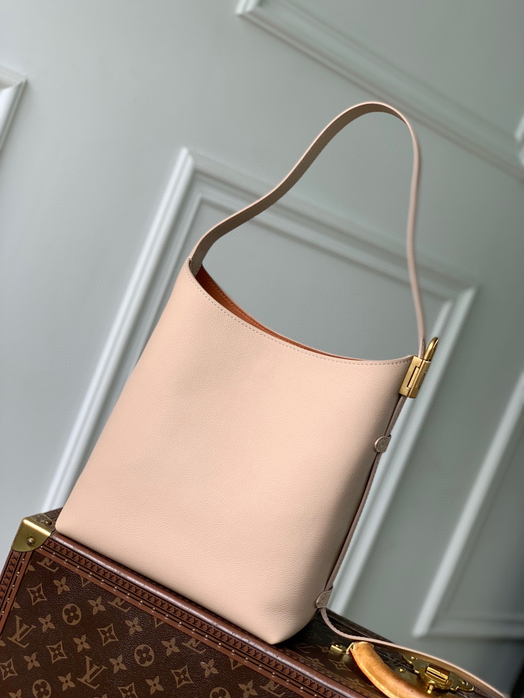 L0vis Vvtt0n Low Key Hobo-M25352-24 x 28 x 16CM