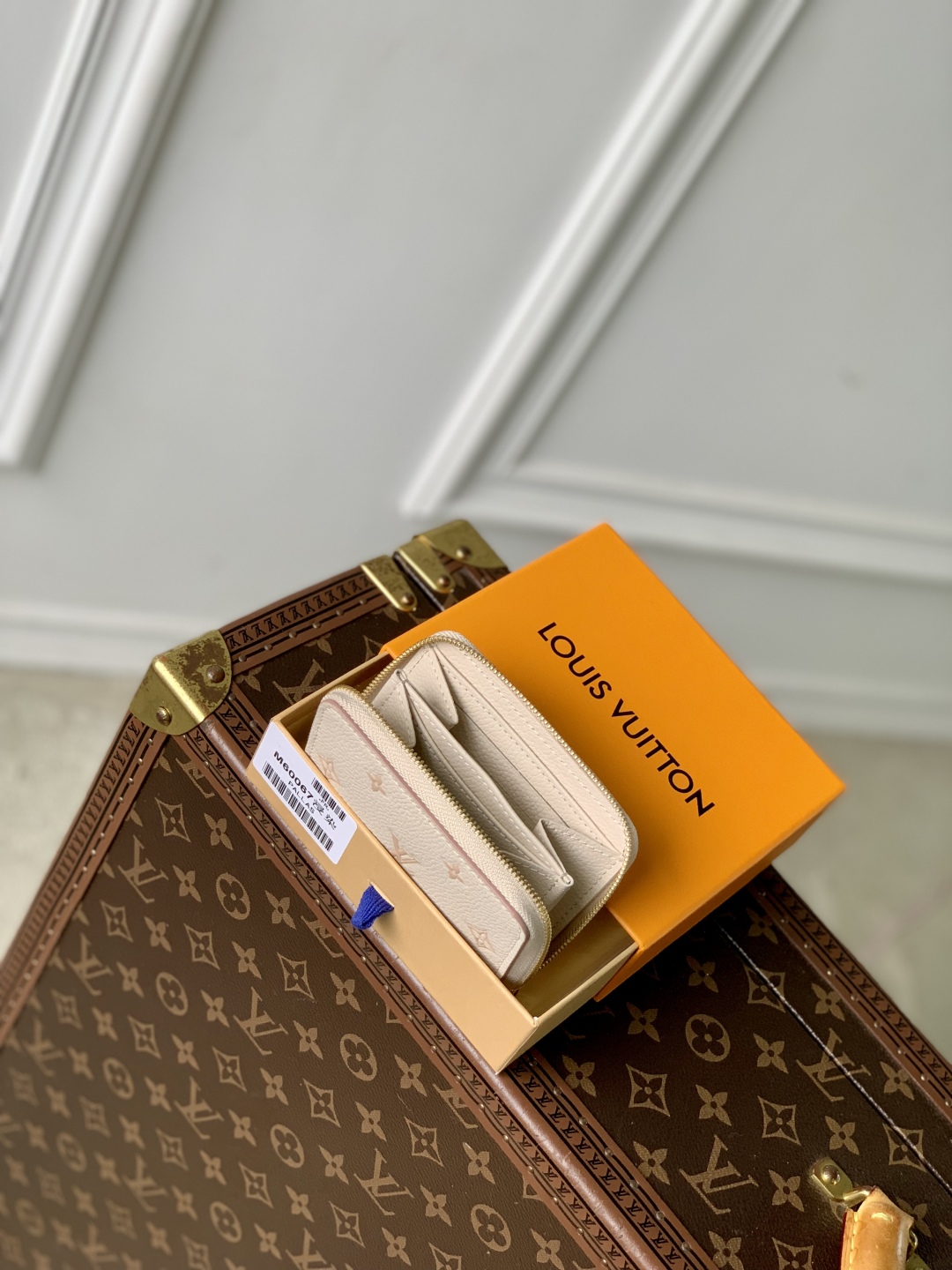 l0vis Vvtt0n zippy wallet-11 x 8.5 x 2cm