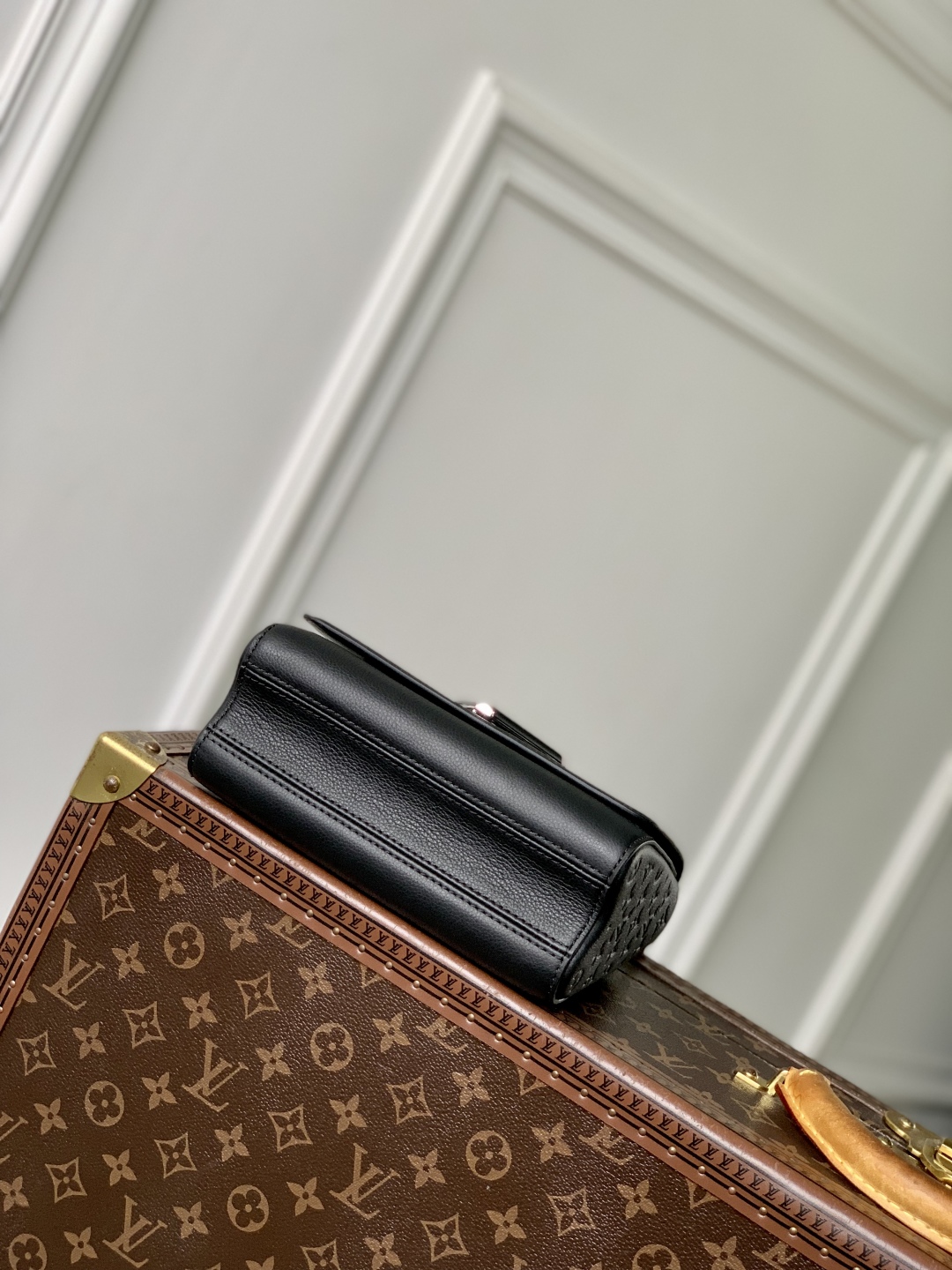 LV Twist Slim Bags-M14636-15 x 7 x 19CM