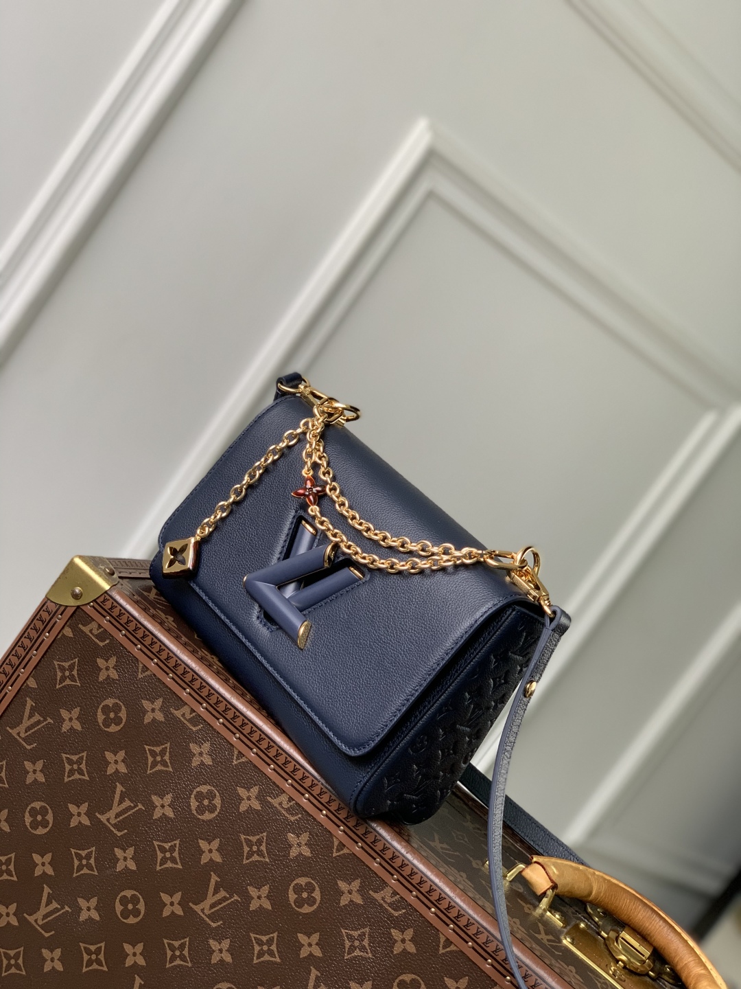 L0vis Vvtt0n Twist MM Slim Bag-M14341-23 × 16 × 8CM