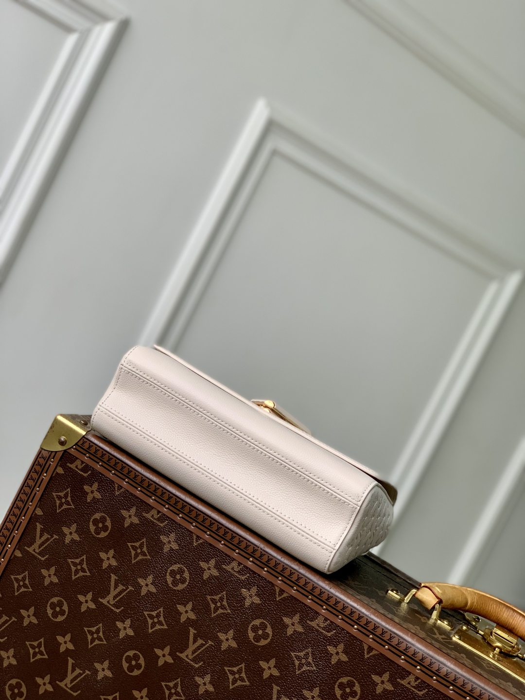 L0vis Vvtt0n Twist MM Slim Bag-M14341-23 × 16 × 8CM