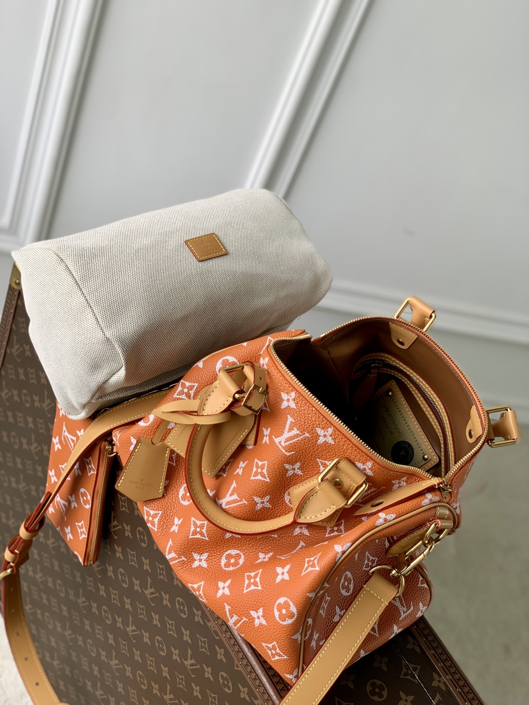 l0vis Vvtt0n speedy p9 bandoulière 30-22.5 x 18 x 32cm