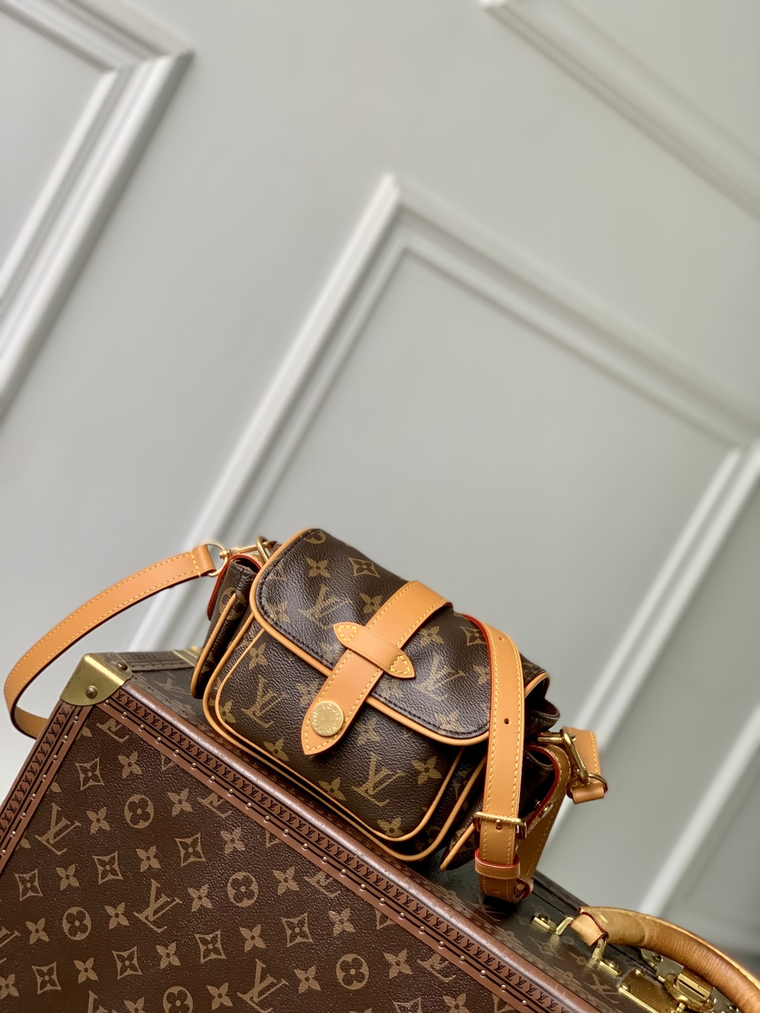 L0vis Vvtt0n Cargo Mini Bag- M14742- 10 x 23 CM