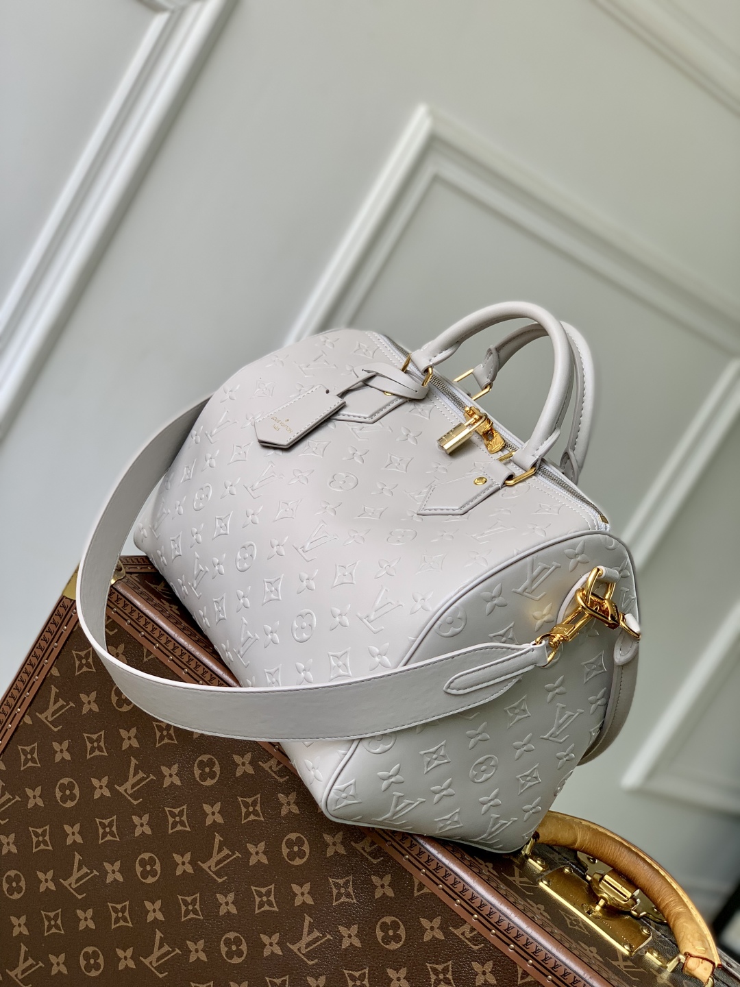 L0vis Vvtt0n Speedy Soft 30 Bag -21 x 17 x 30CM