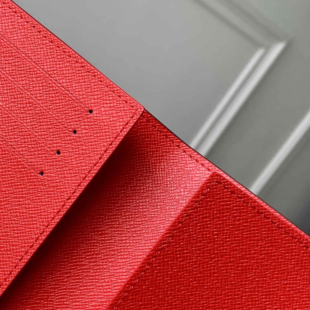 L0vis Vvtt0n Wallet-14 x 2.5 x 10CM