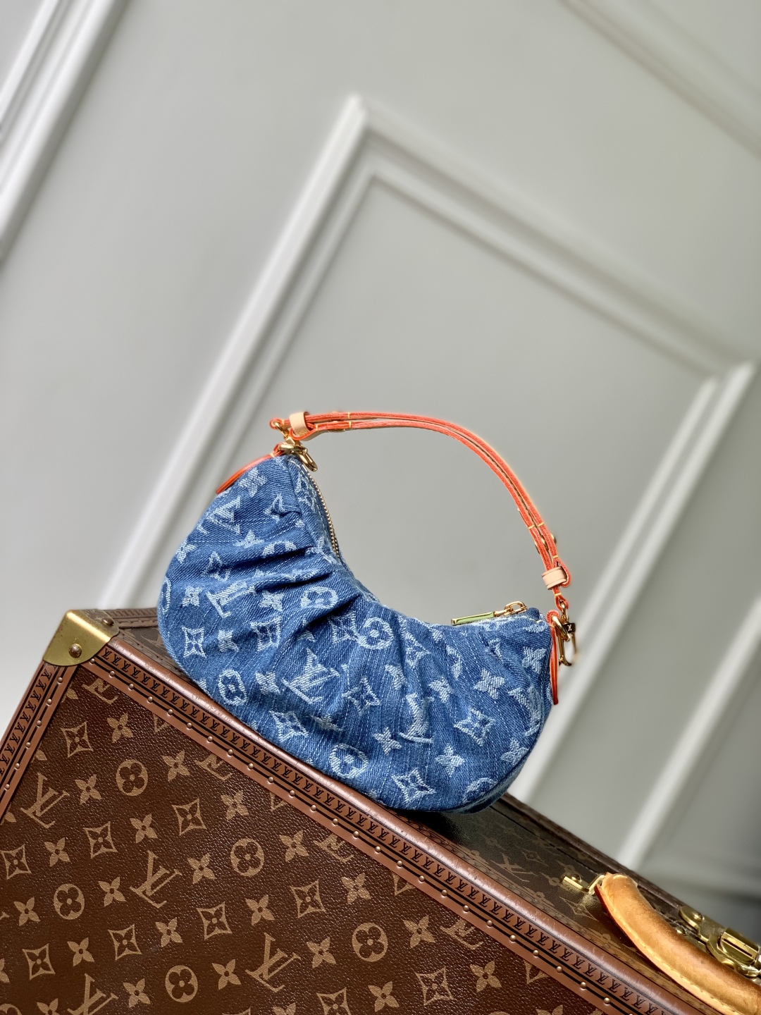 L0vis Vvtt0n Pochette Valley Bag-15 x 7 x 21CM