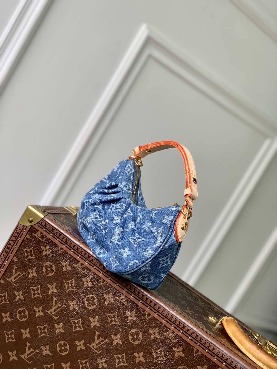 L0vis Vvtt0n Pochette Valley Bag-15 x 7 x 21CM
