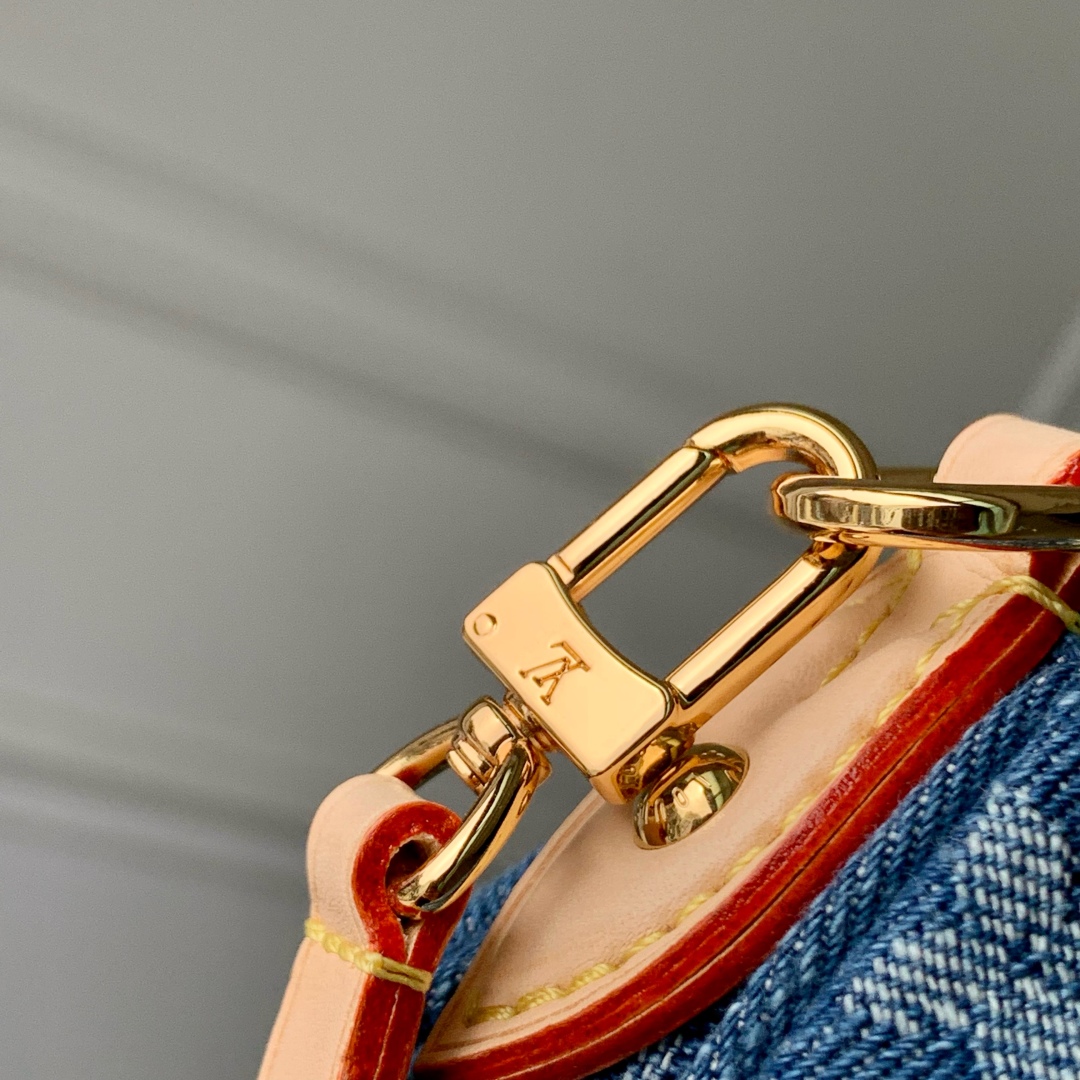 L0vis Vvtt0n Pochette Valley Bag-15 x 7 x 21CM