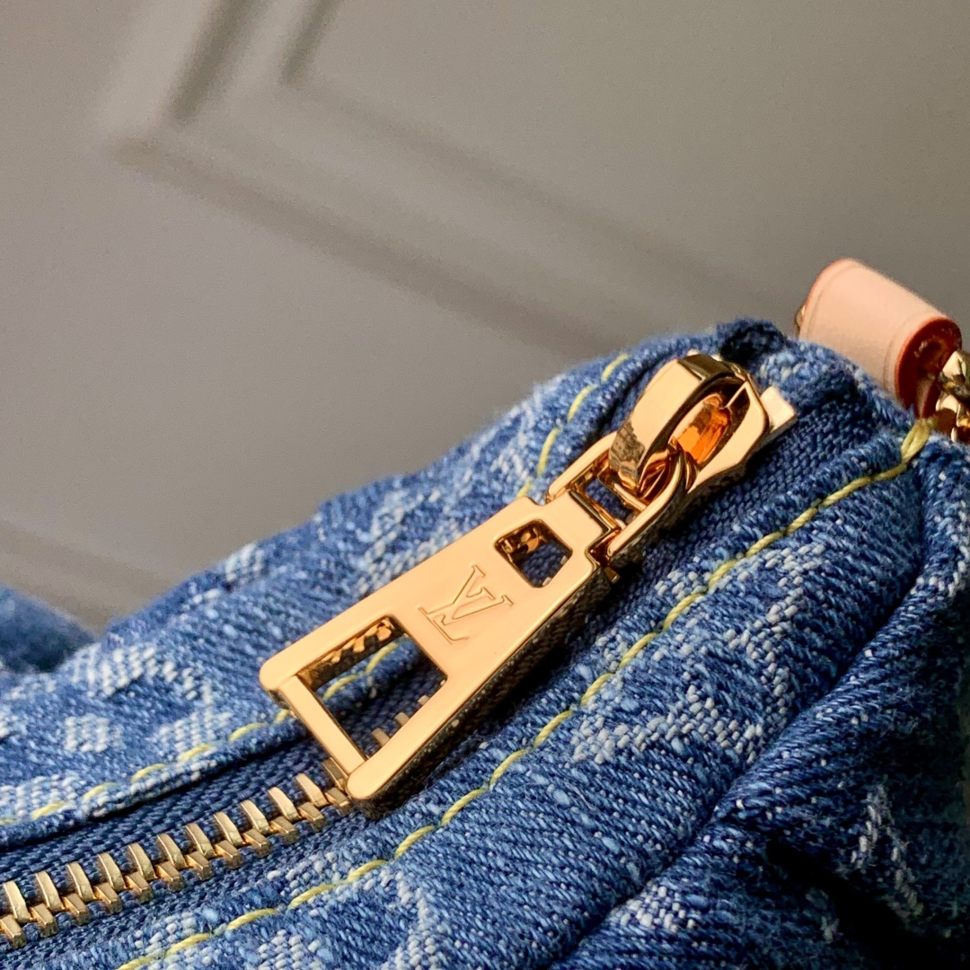 L0vis Vvtt0n Pochette Valley Bag-15 x 7 x 21CM