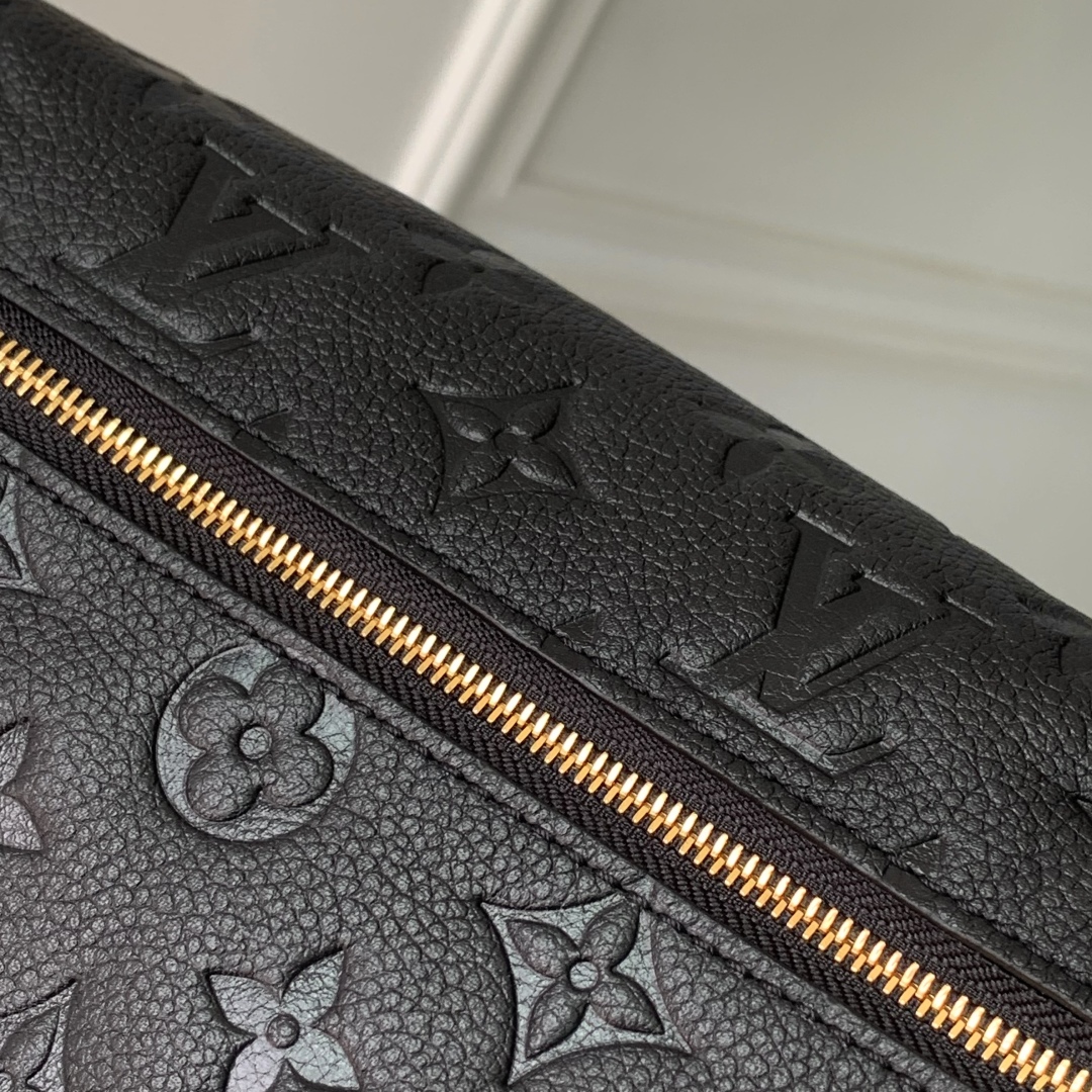 l0vis Vvtt0n high rise bumbag-31 x 15 x 6cm