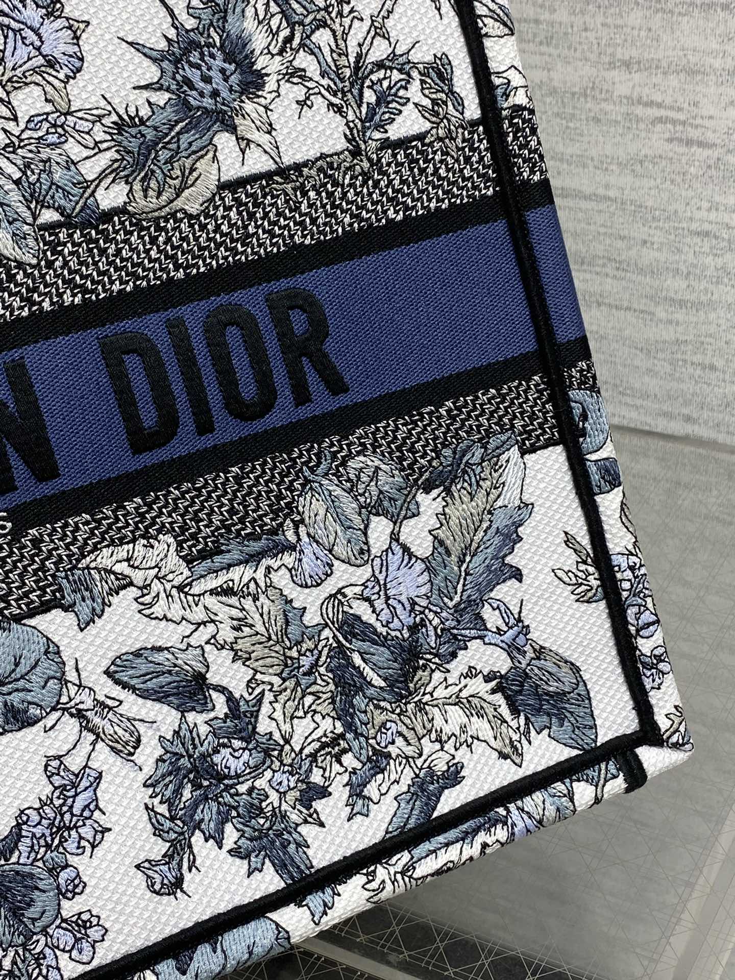 Diro Book Tote-36×16×27CM