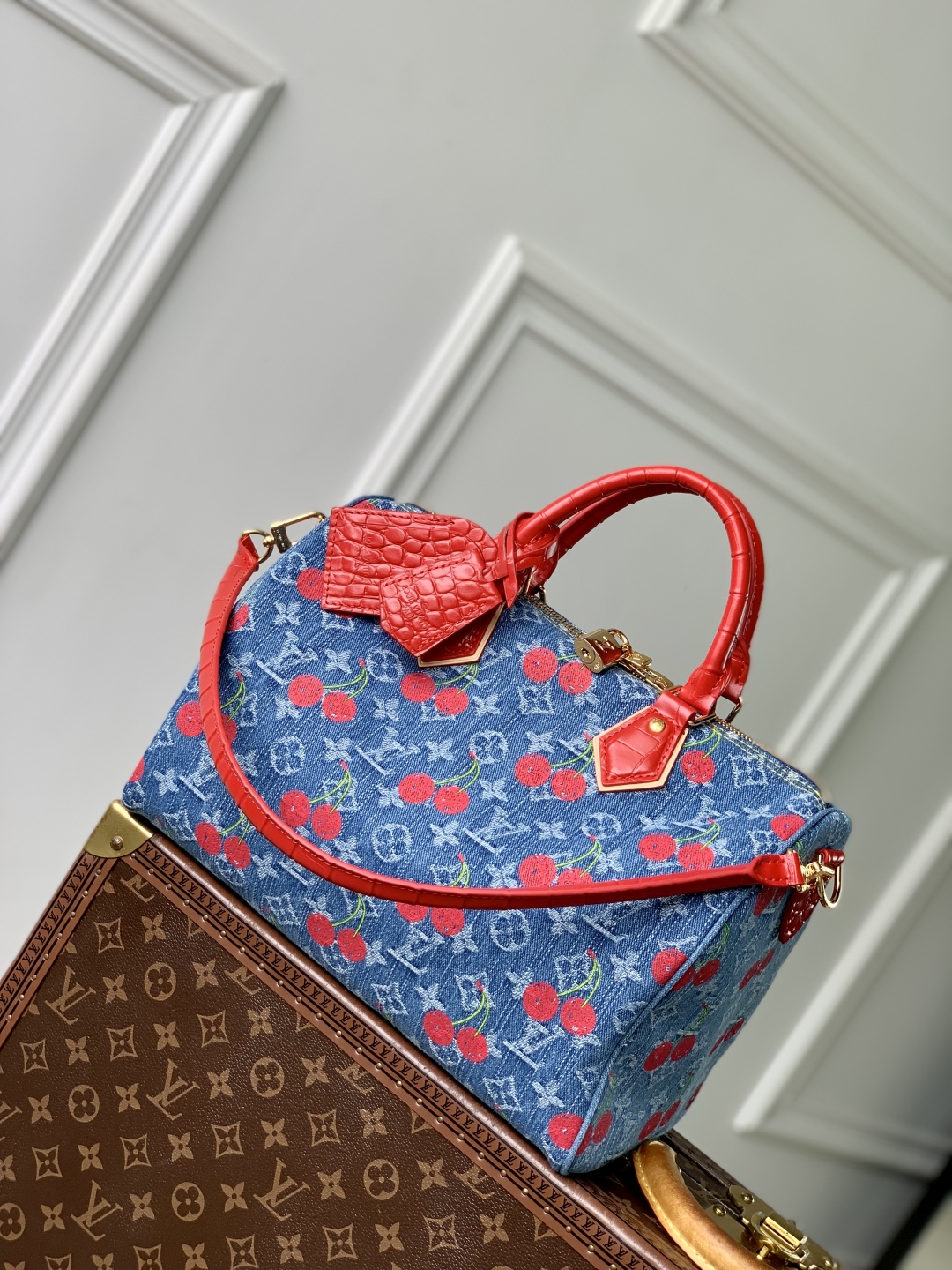L0vis Vvtt0n Speedy Soft 30 Bag -21 x 17 x 30CM