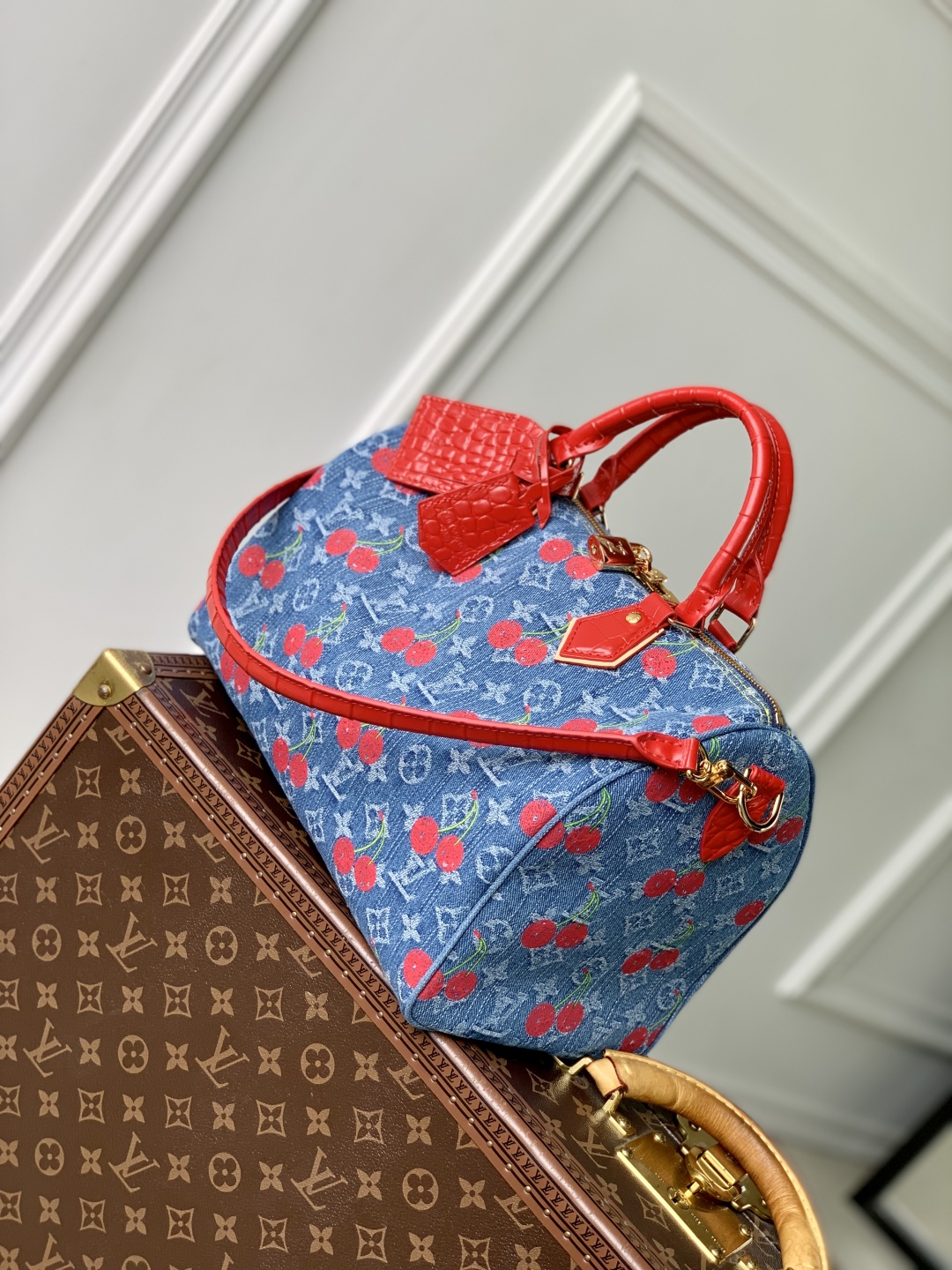 L0vis Vvtt0n Speedy Soft 30 Bag -21 x 17 x 30CM