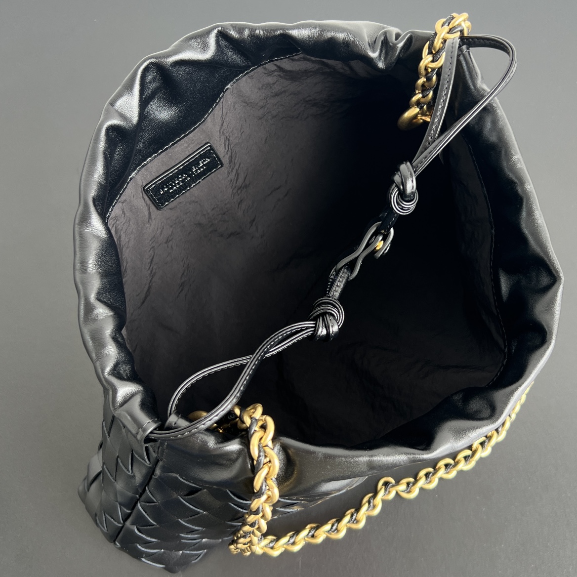 b0tt*ga Ven*ta dust bag-33x19x8cm