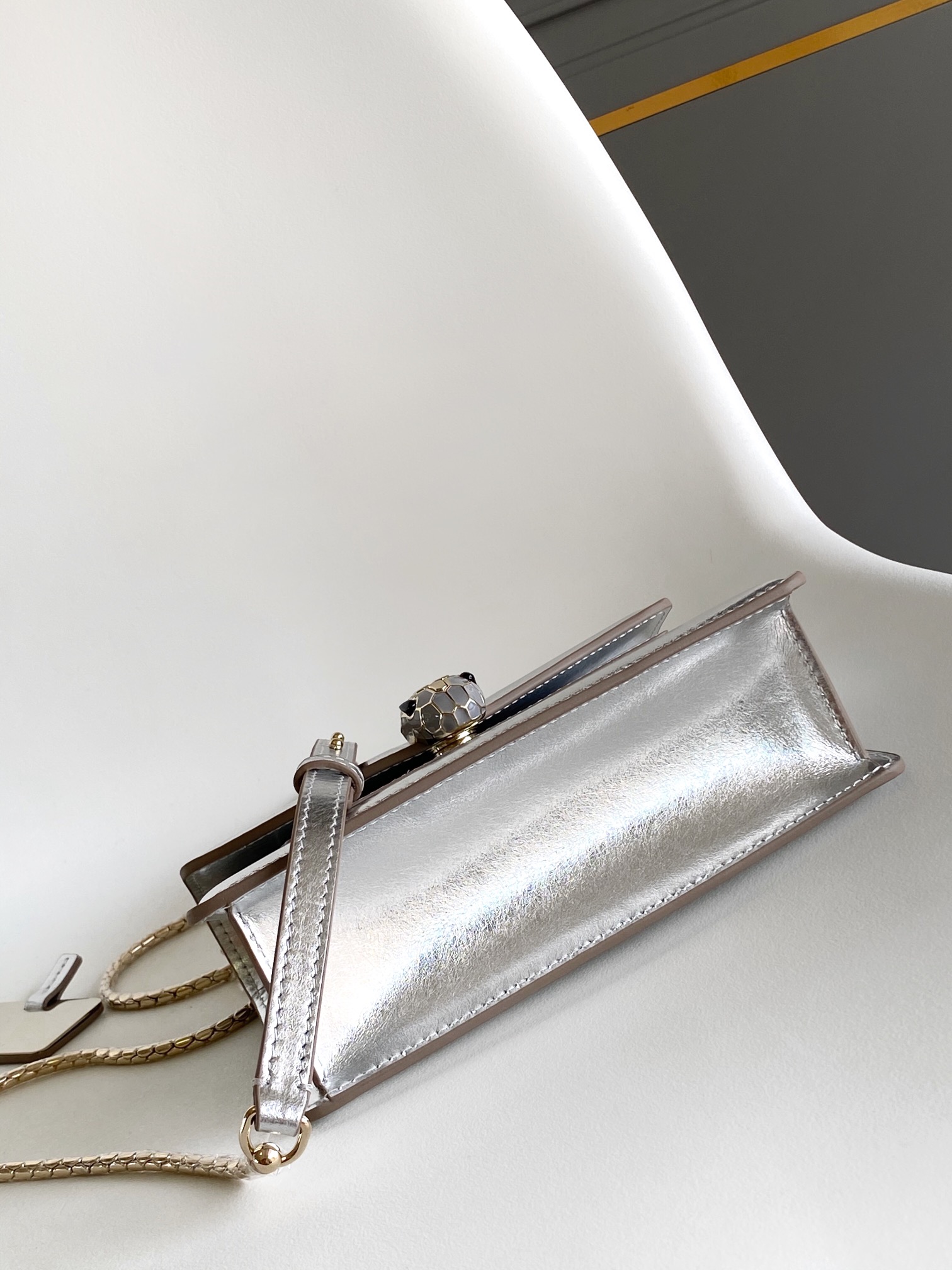 Bv1g*ai Serpenti Forever Bag-19*11*5.5CM