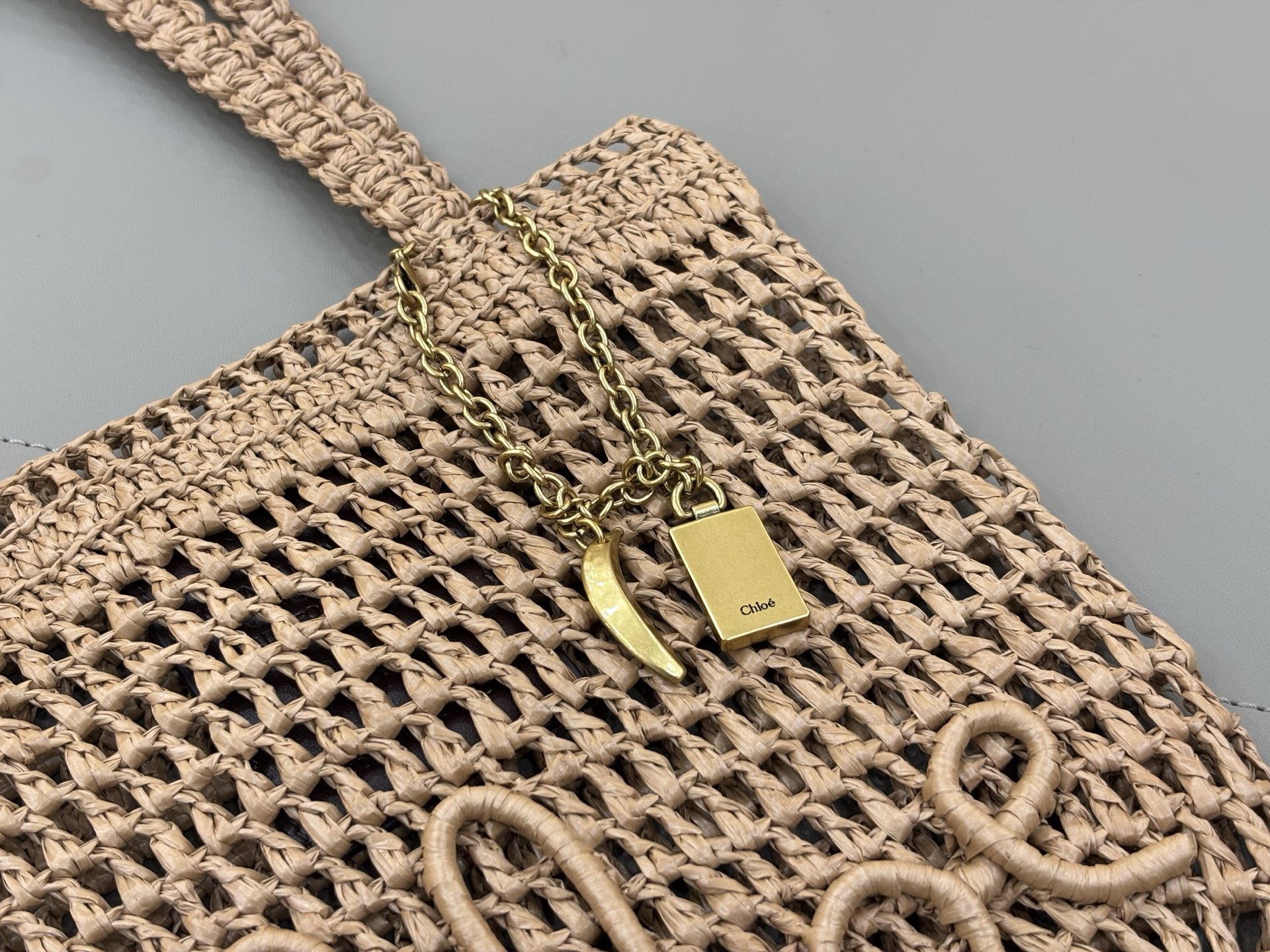 Chloé Banana Bucket-22*30*2CM