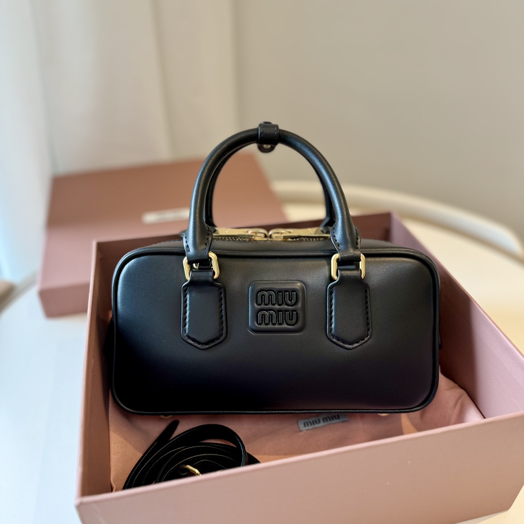 M1um1u Top Handbags-22X10.5X7.5CM