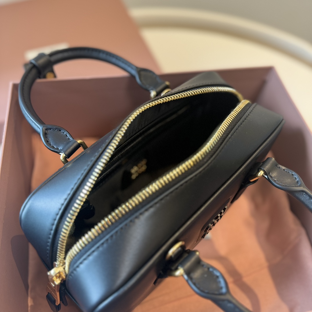 M1um1u Top Handbags-22X10.5X7.5CM
