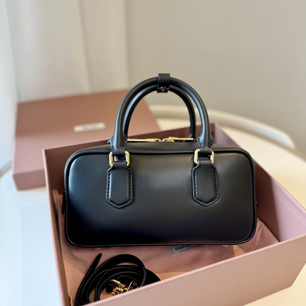 M1um1u Top Handbags-22X10.5X7.5CM