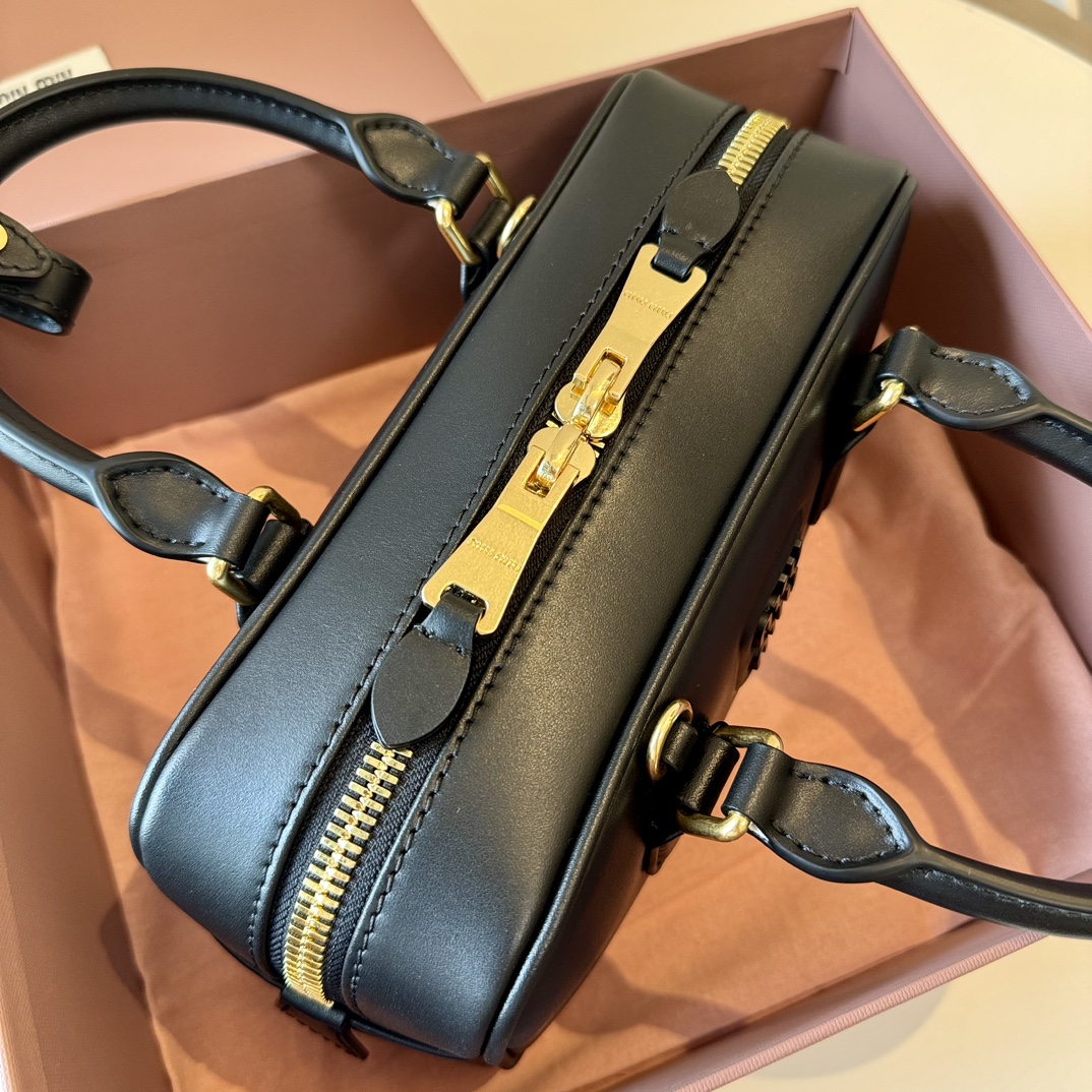 M1um1u Top Handbags-22X10.5X7.5CM