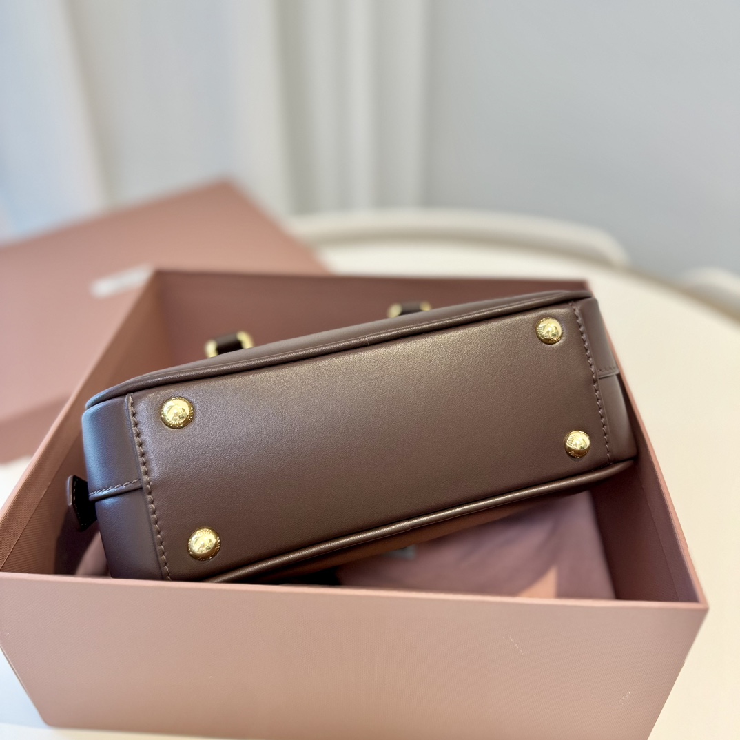 M1um1u Top Handbags-22X10.5X7.5CM