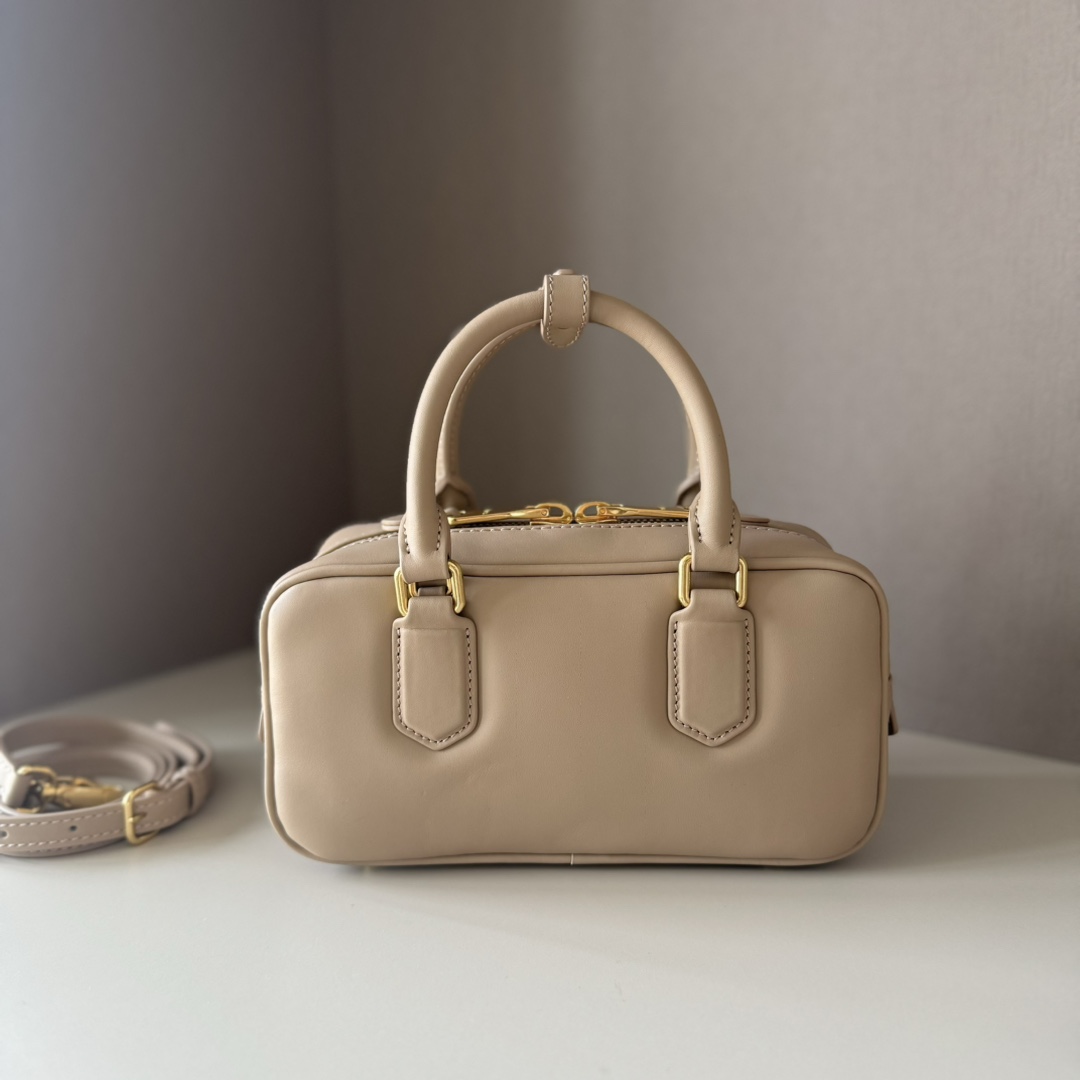 M1um1u Top Handbags-22X10.5X7.5CM
